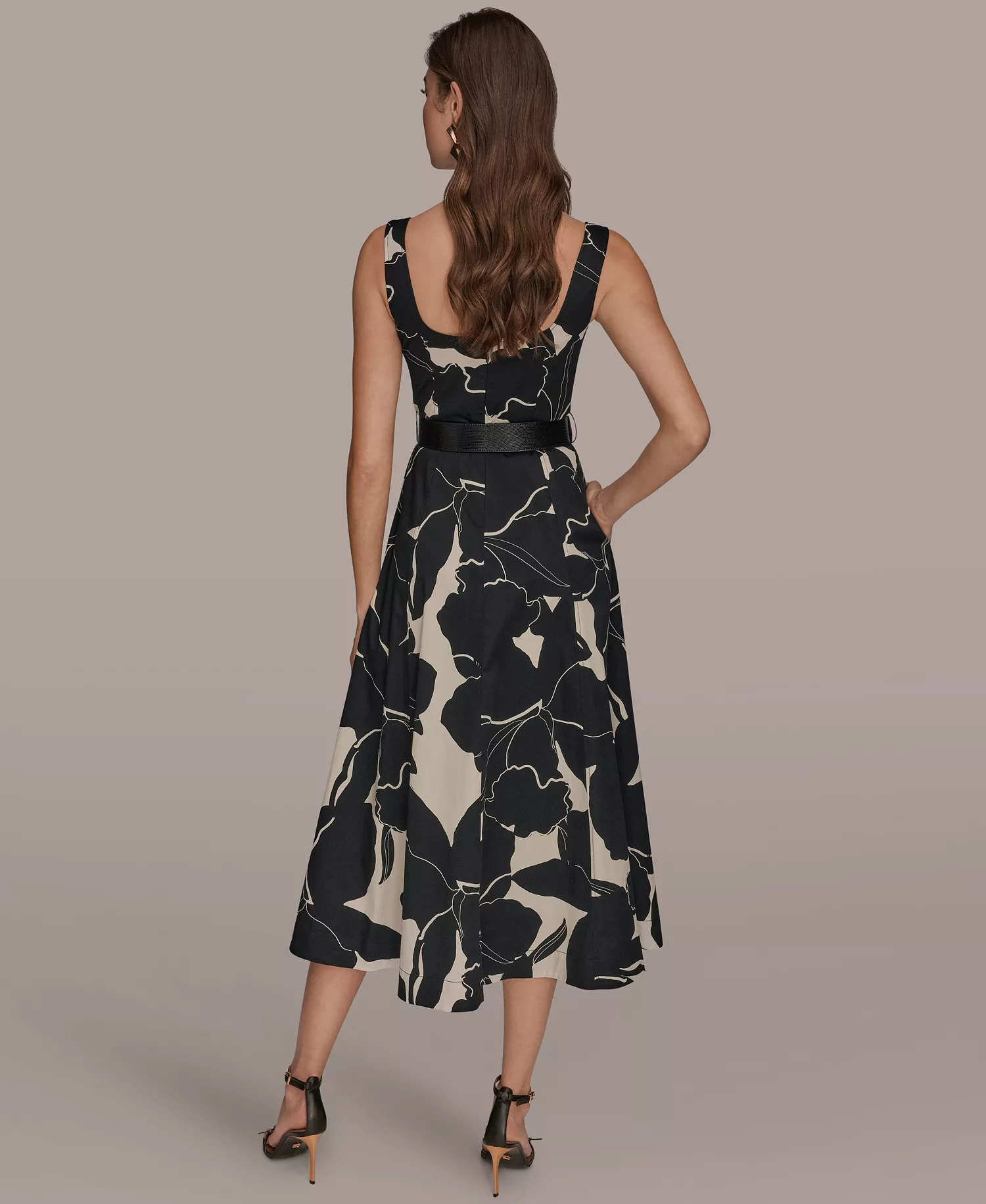 Women's Sleeveless Square Neck Floral A-Line Midi Dress - Black/Parchment - 10