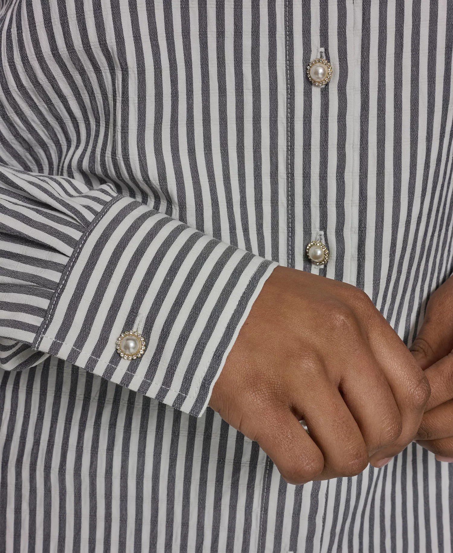 Women's Button-Front Collared Shirt - Black/soft White - L