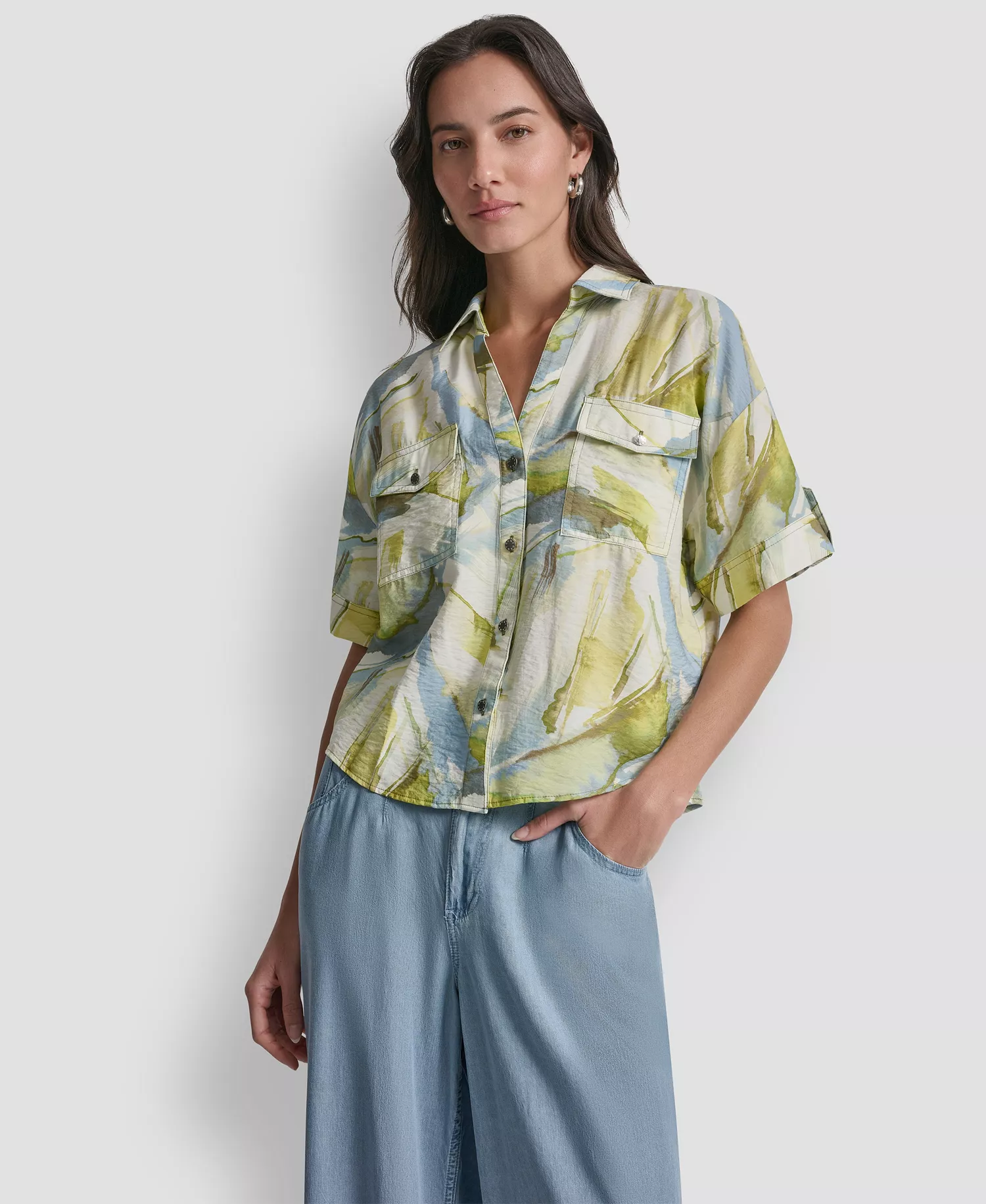 Women's Roll-Tab Sleeves Collar Neck Top - March Watercolor - L
