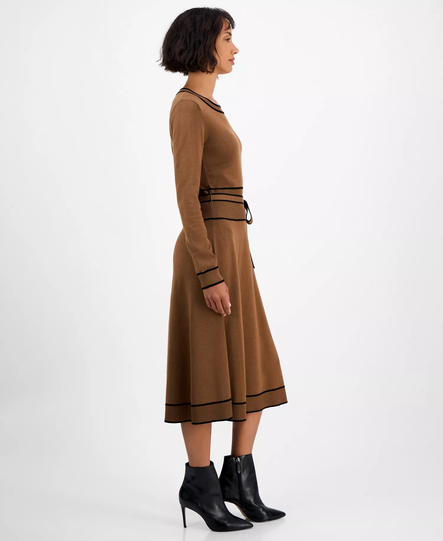 Women's Wide-Rib Belted Sweater Dress - Sherwood Camel/black - M