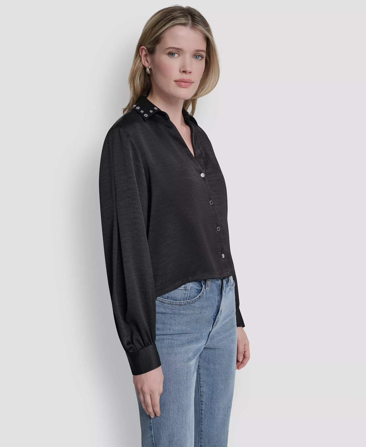 Women's Studded Collar V-Neck Shirt - Black - L