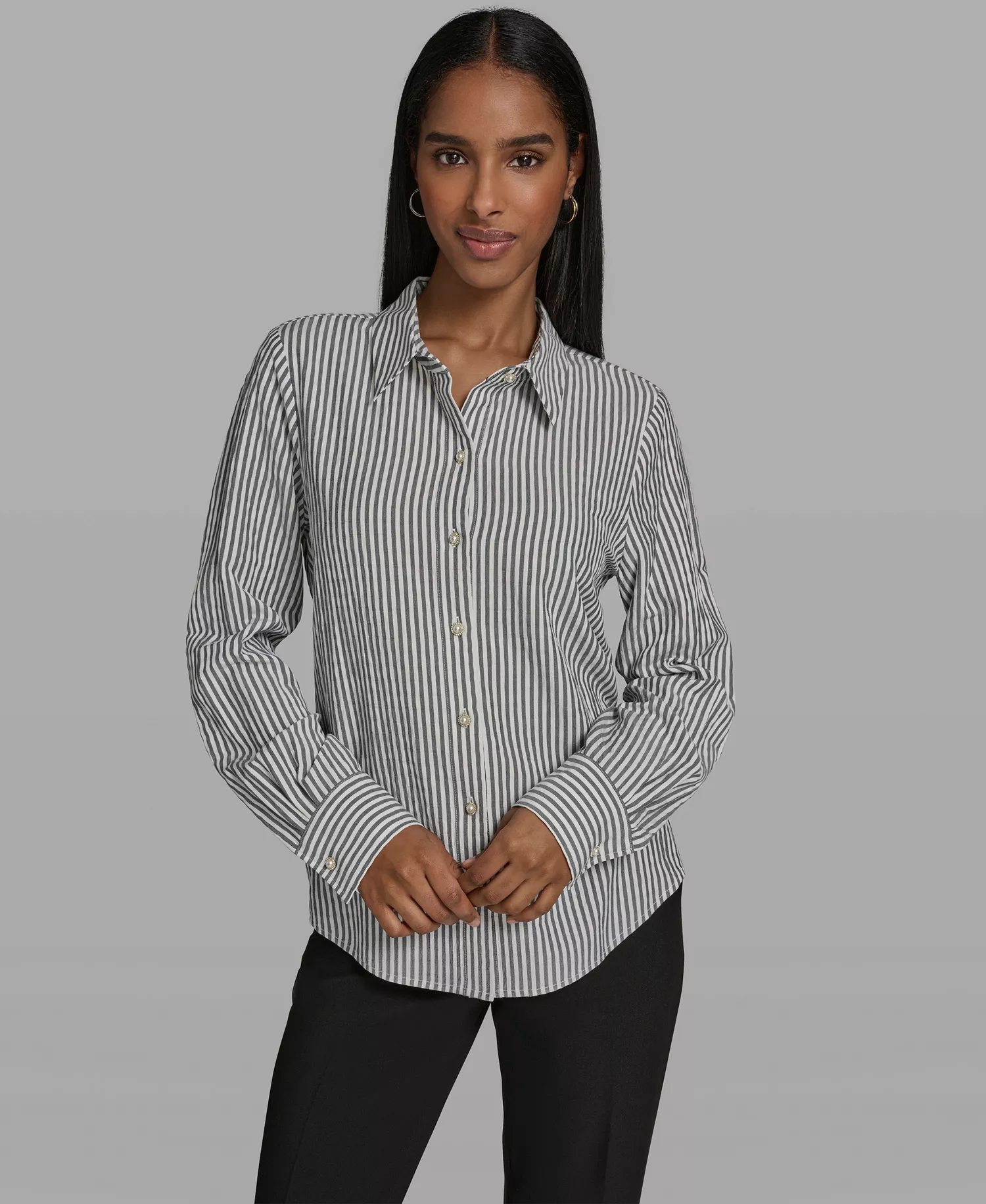 Women's Button-Front Collared Shirt - Black/soft White - L