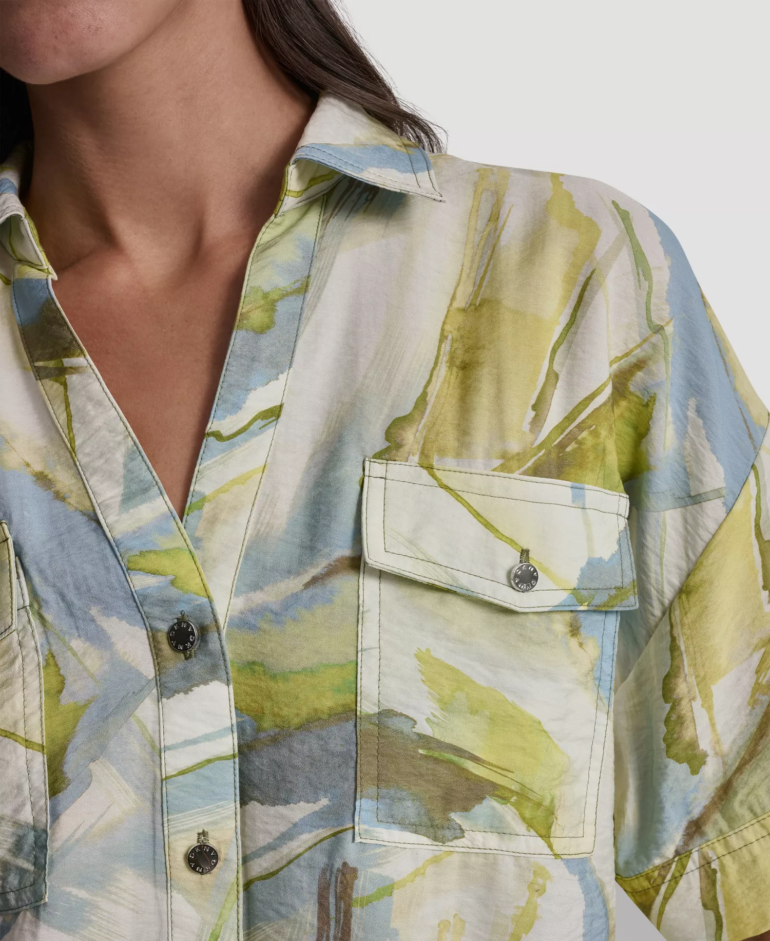 Women's Roll-Tab Sleeves Collar Neck Top - March Watercolor - L