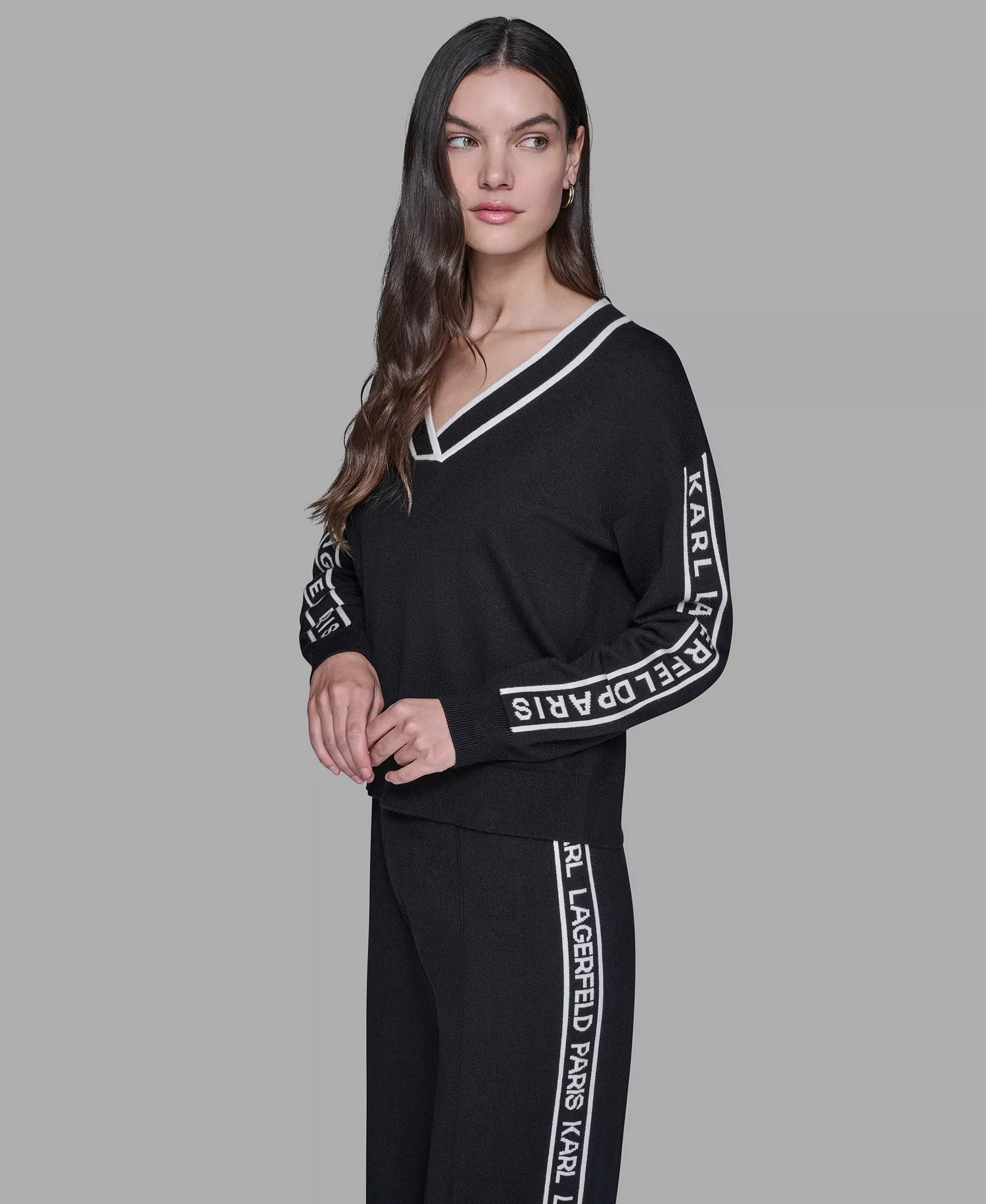 Women's Logo Tape V-Neck Sweater - Black - L