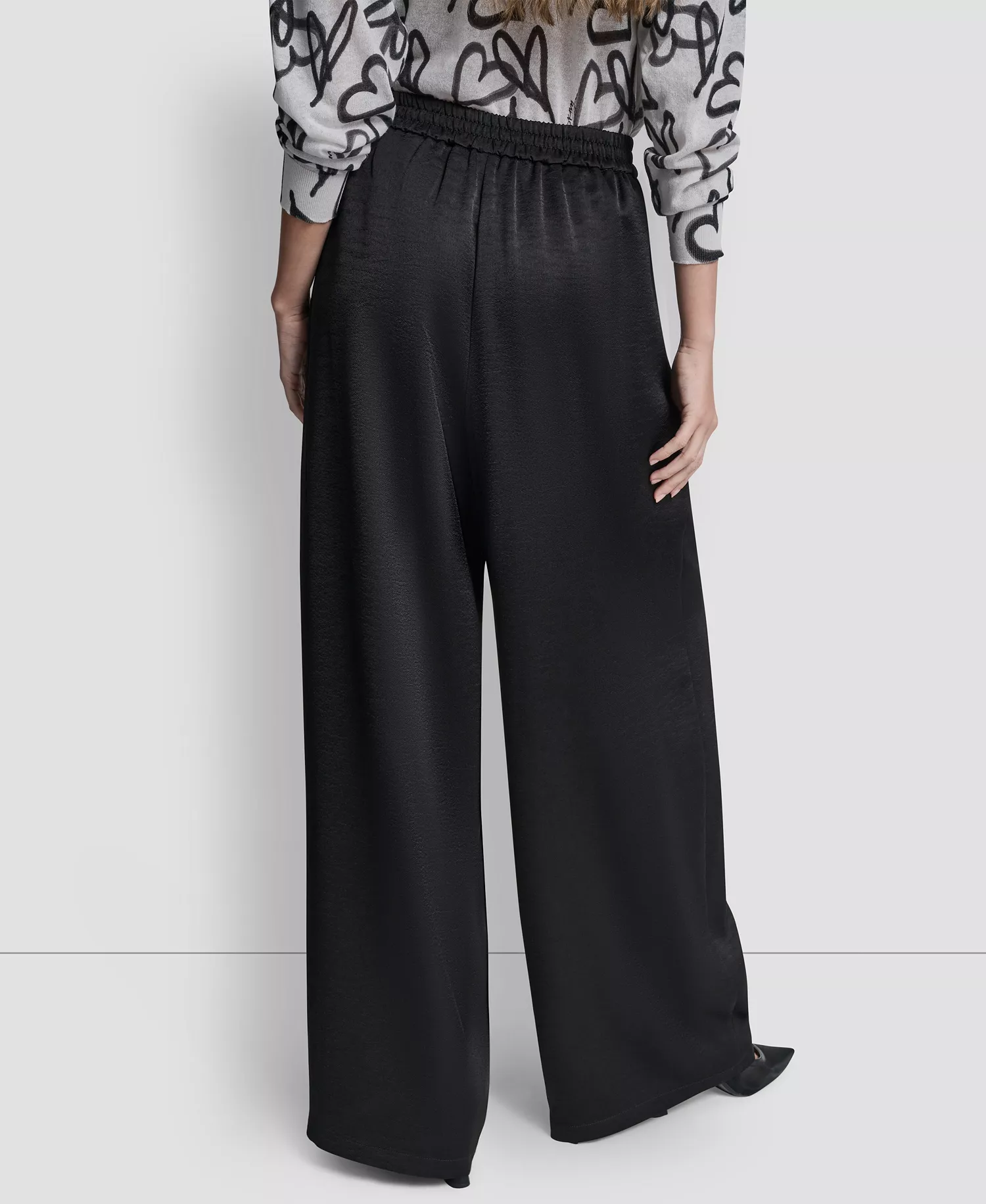 Women's Pleated Wide-Leg Pull-On Pants - Black - L