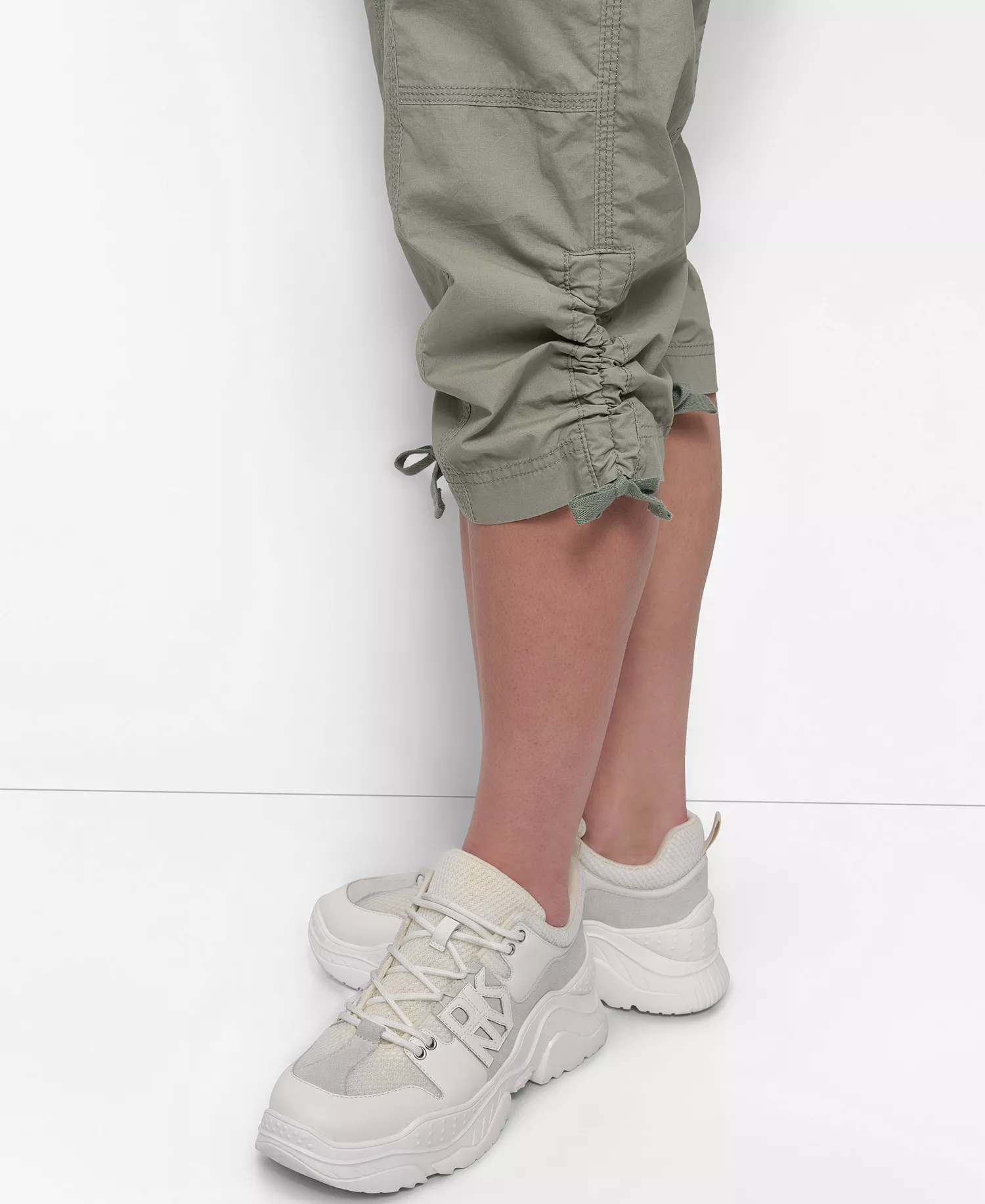 Women's Convertible Capri Cotton Poplin Cargo Pants - Bay Leaf - S