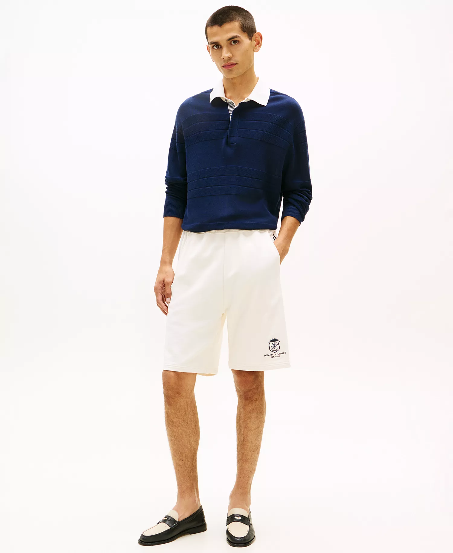 Men's Country Club Crest 8" Regular-Fit Sweatshorts - Ivory Petal - L