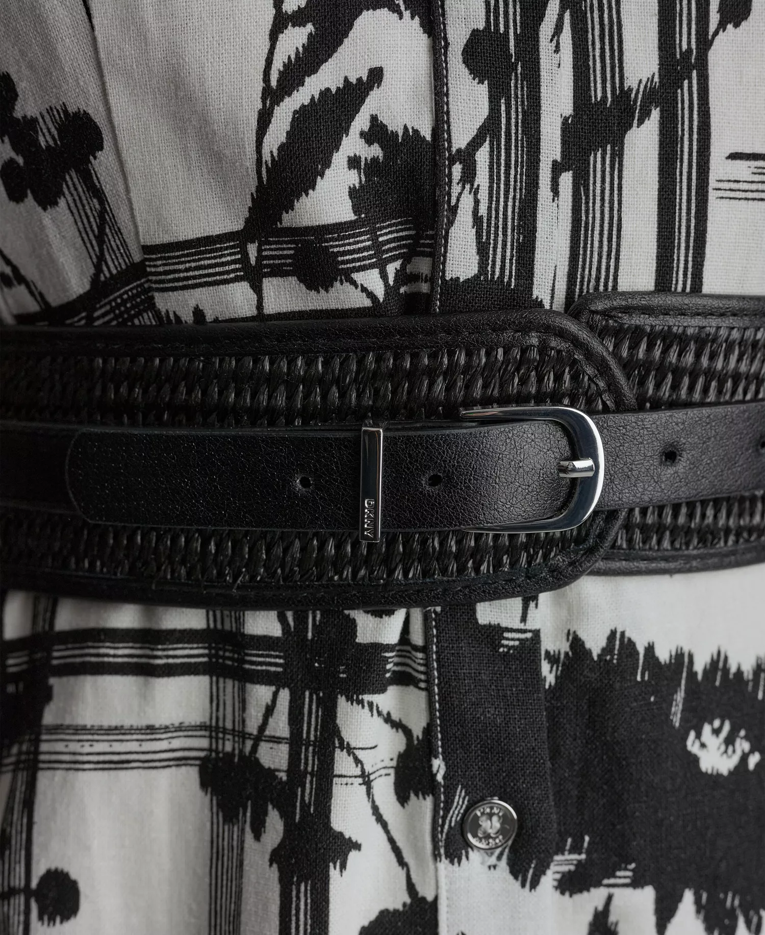 Women's Short-Sleeve Collared Neck Belt Midi Shirtdress - Ivory/Black - 10