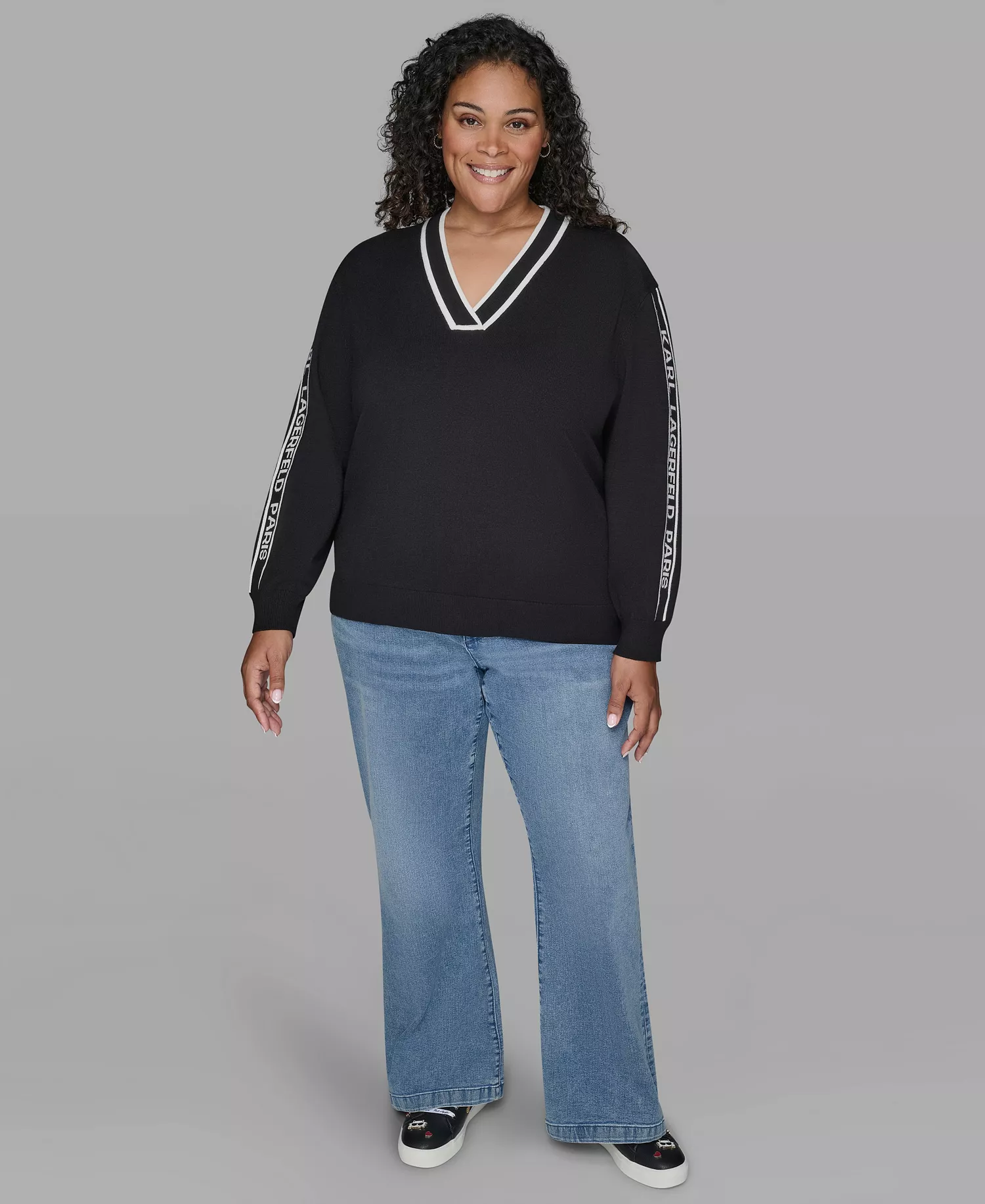Women's Plus Size V-Neck Side Logo Sweater - Black - 0X