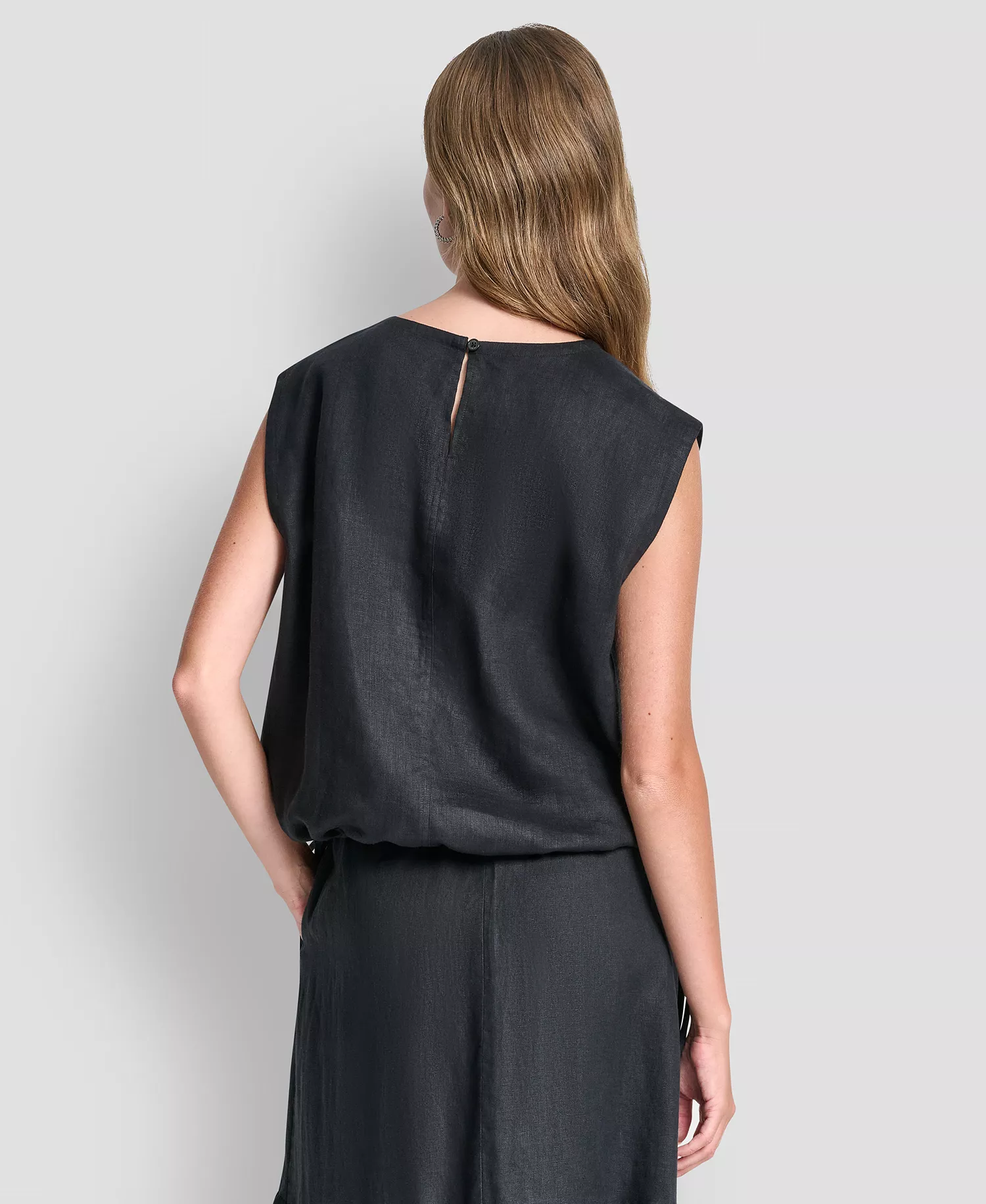 Women's Linen Drawstring Hem Sleeveless Top - Black - L