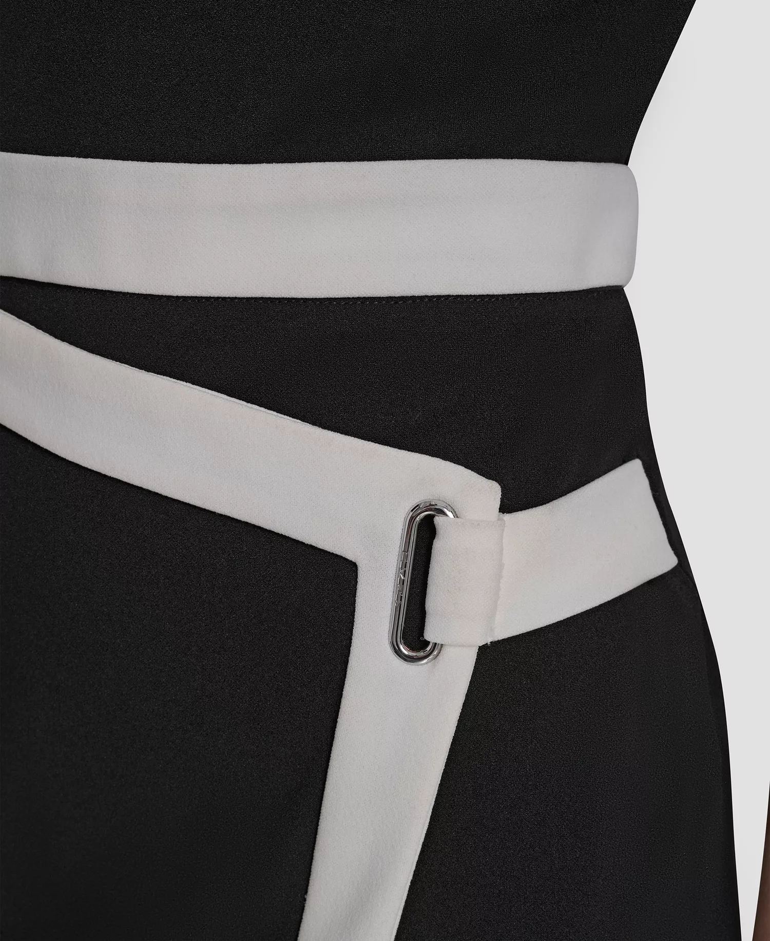 Women's Short-Sleeve Jewel Neck Scuba Crepe Dress - Black/Ivory - 10