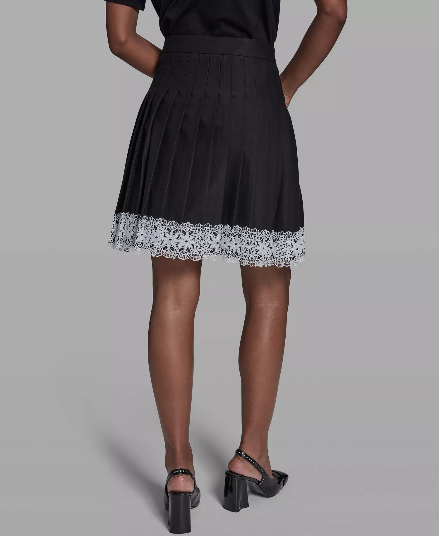 Women's Pleated Lace Trim Skirt - Black - 0