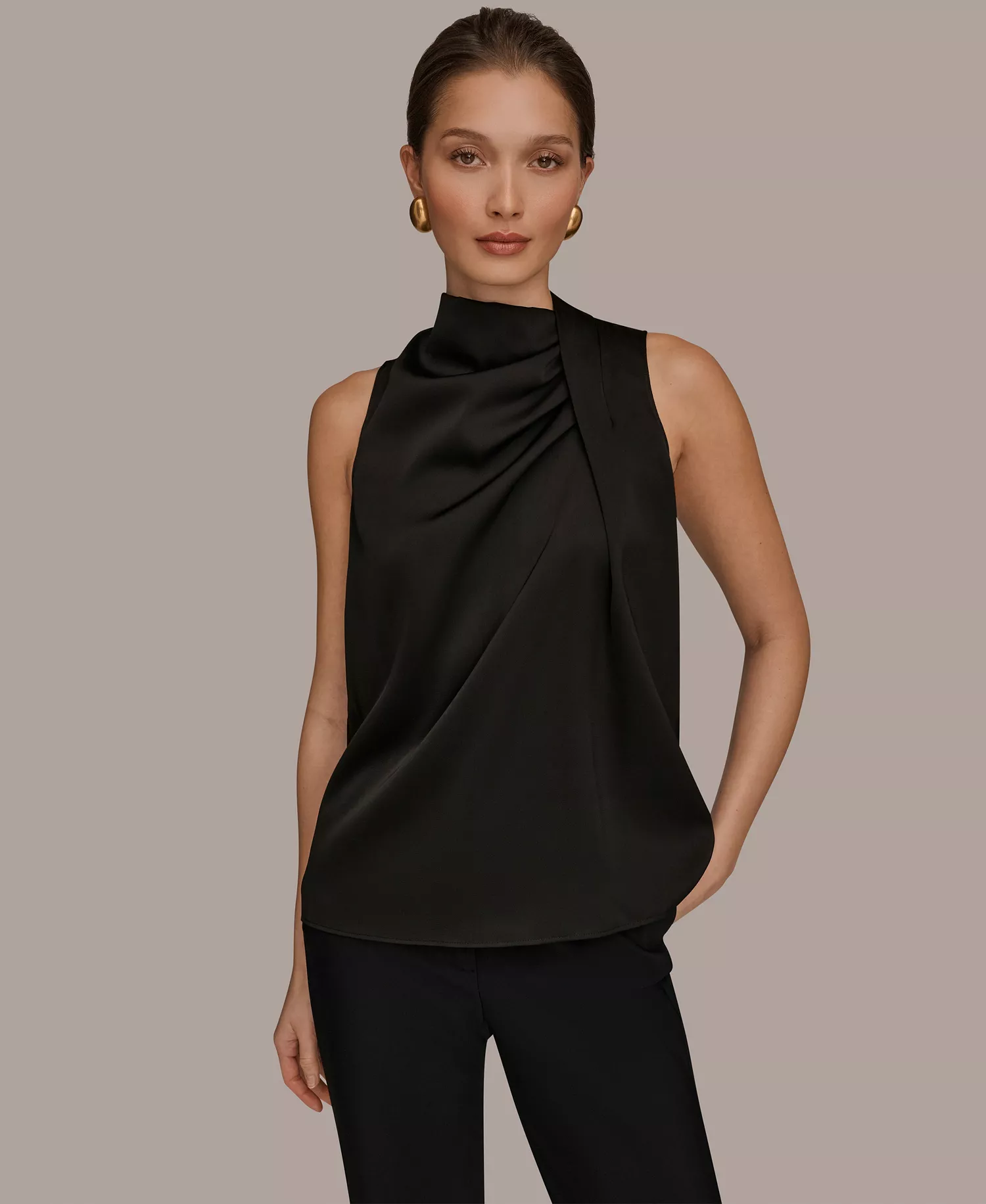 Women's Sleeveless Twist-Front Drape Blouse - Black - L