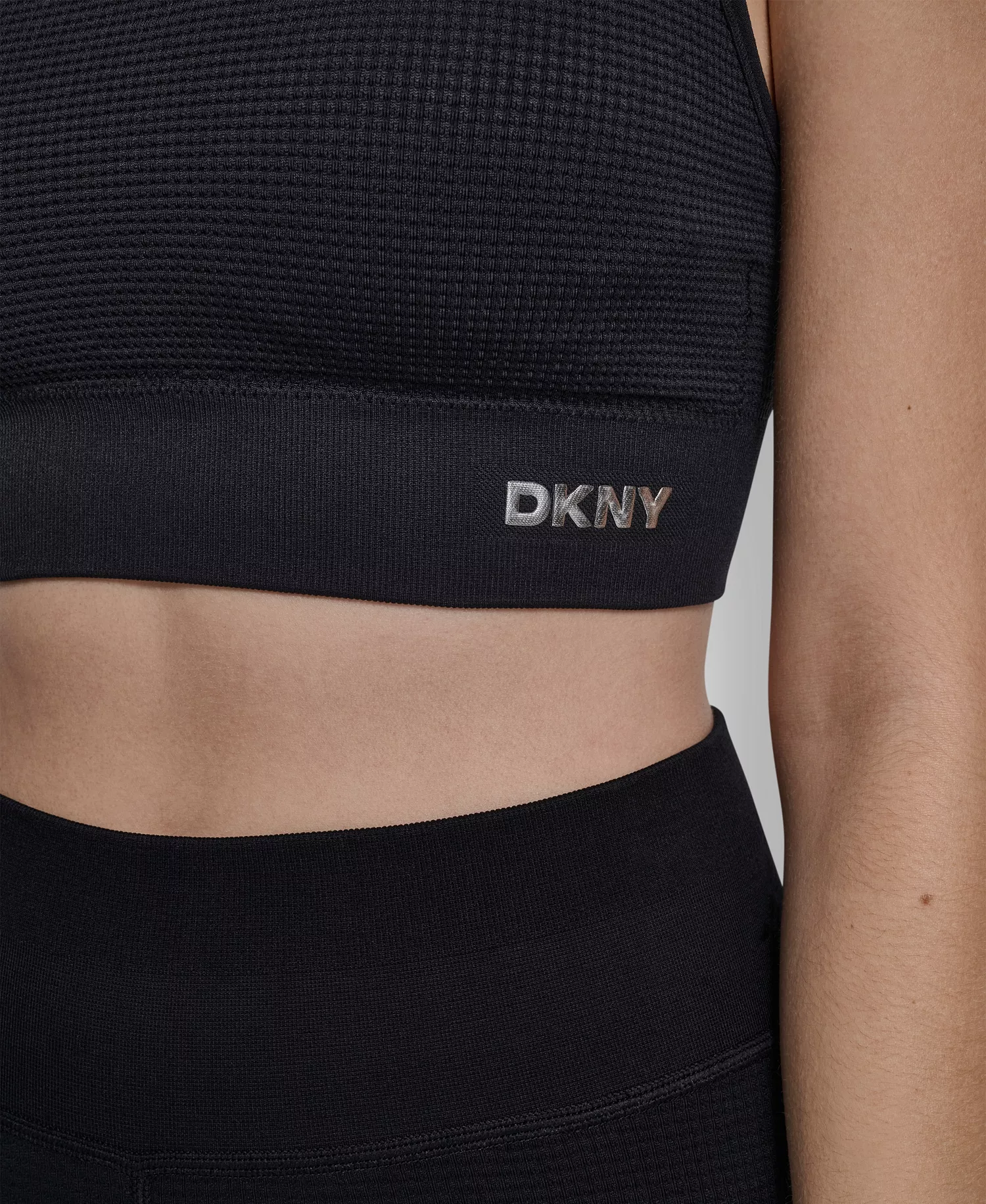 Women's Seamless Low Impact Racer Back Longline Bra - Black - L