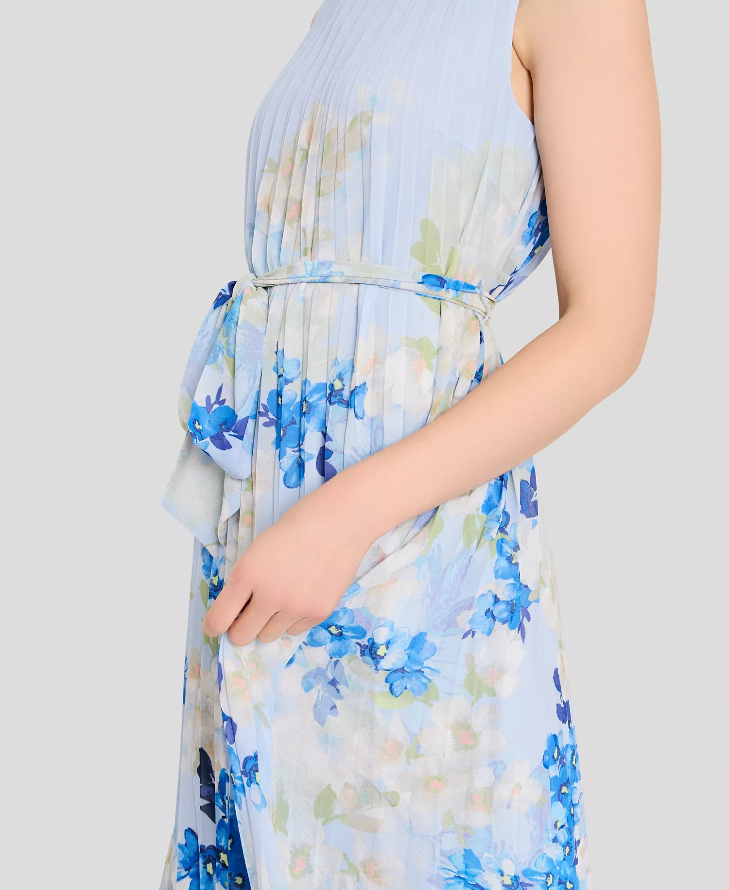 Women's Sleeveless Mock Neck Midi Dress - Ivory Blue Floral - 10