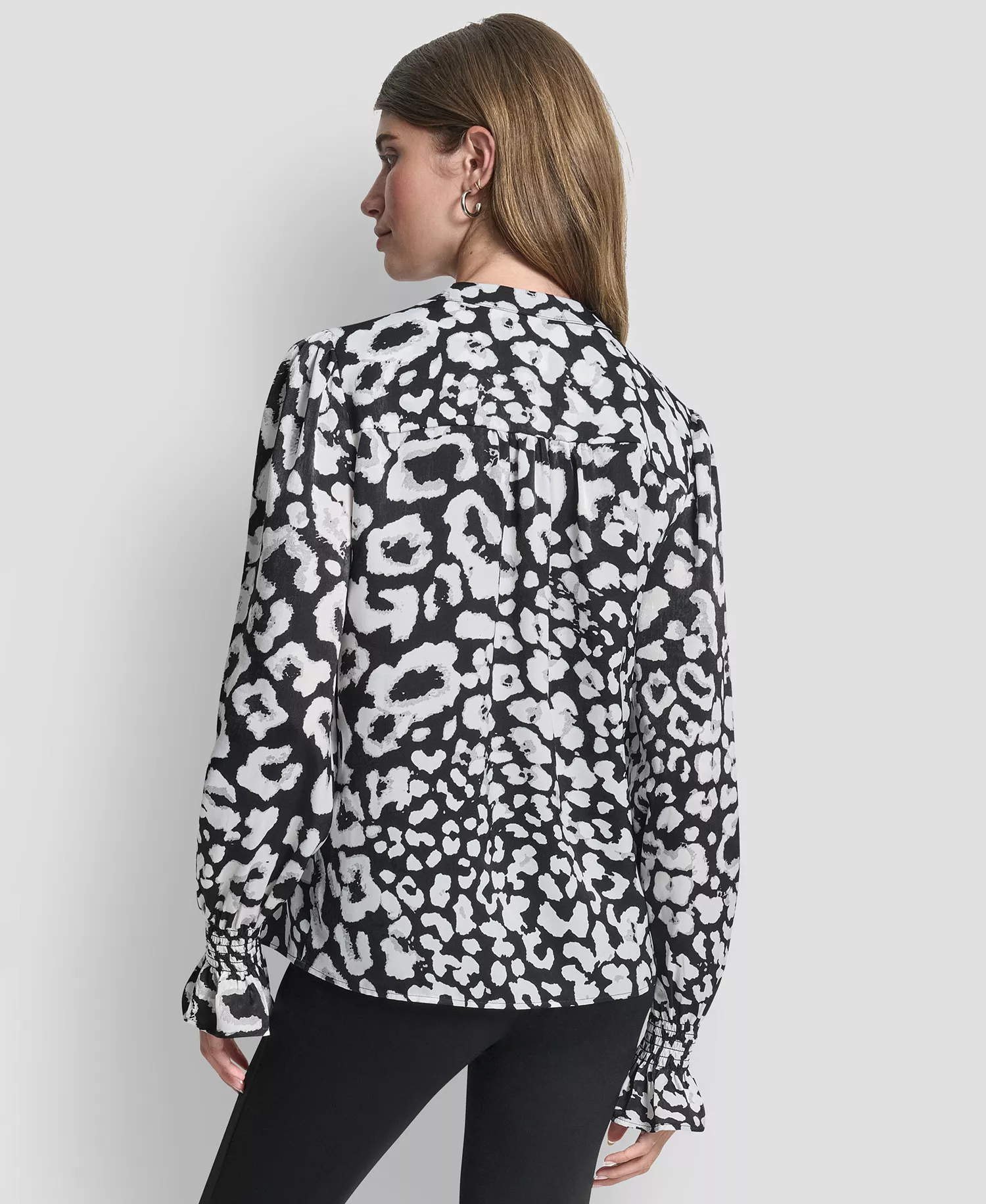 Women's Long-Sleeve Split-Neck Top - Black Leopard - S