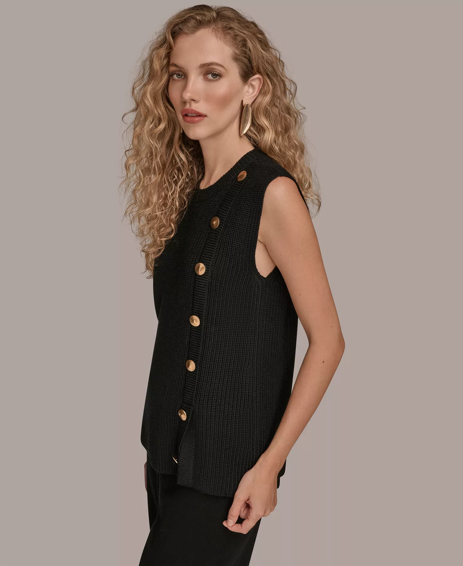 Women's Crewneck Sleeveless Sweater - Black - L