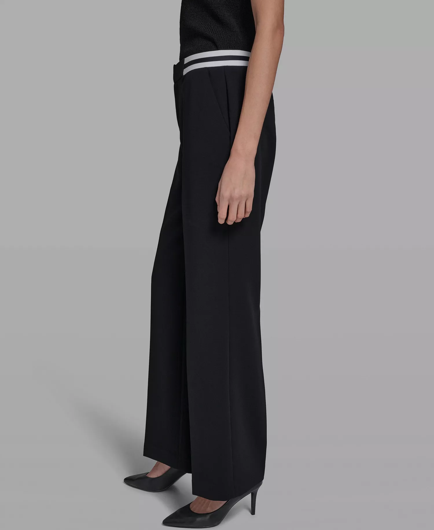 Petite Mid Rise Contrast Pants - Black - 10P