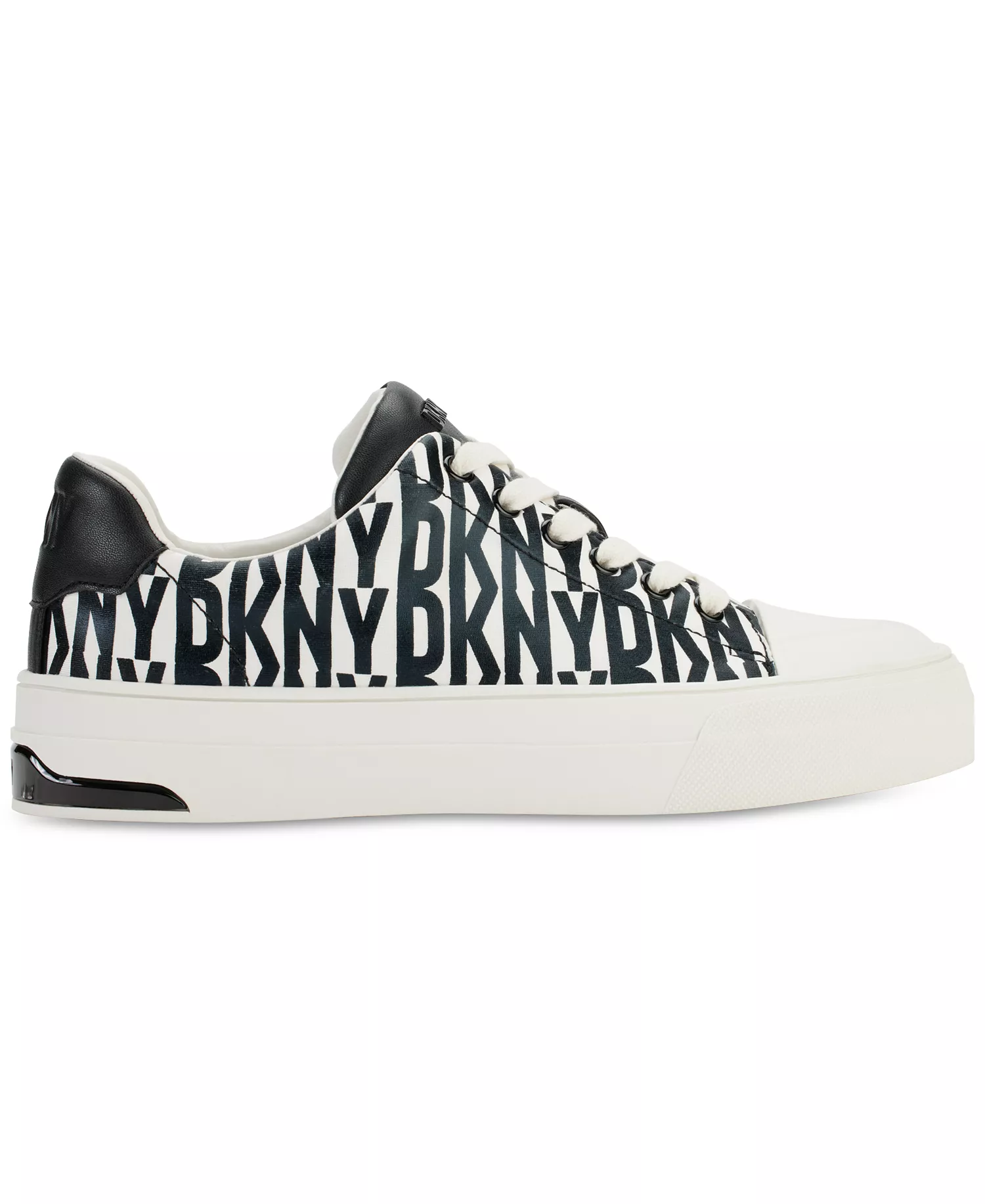 Women's York Lace-Up Low-Top Sneakers - Black/ Eggnog - 5M
