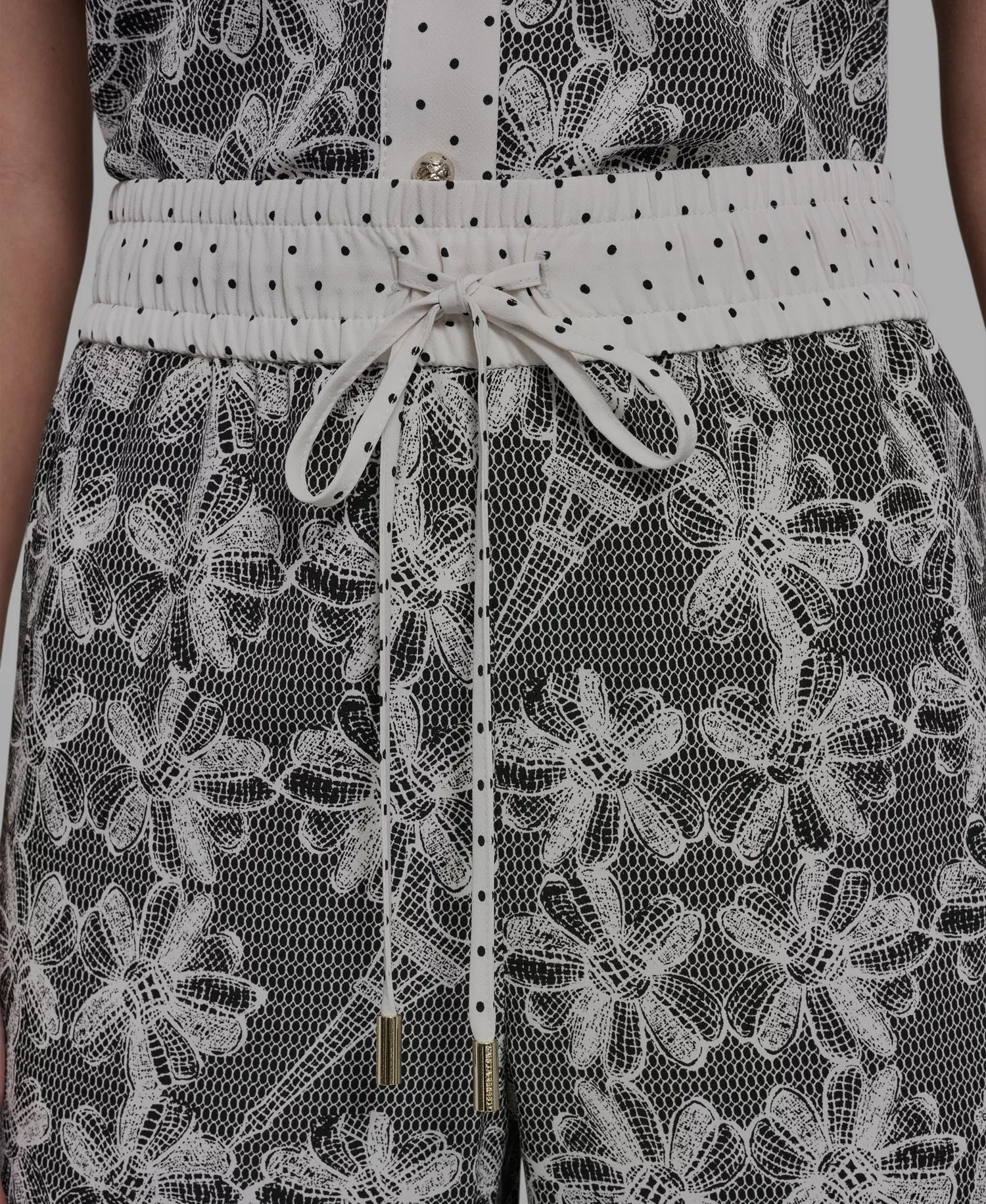 Women's Lace Print Soft Pull-On Pants - Black/Bisque - L