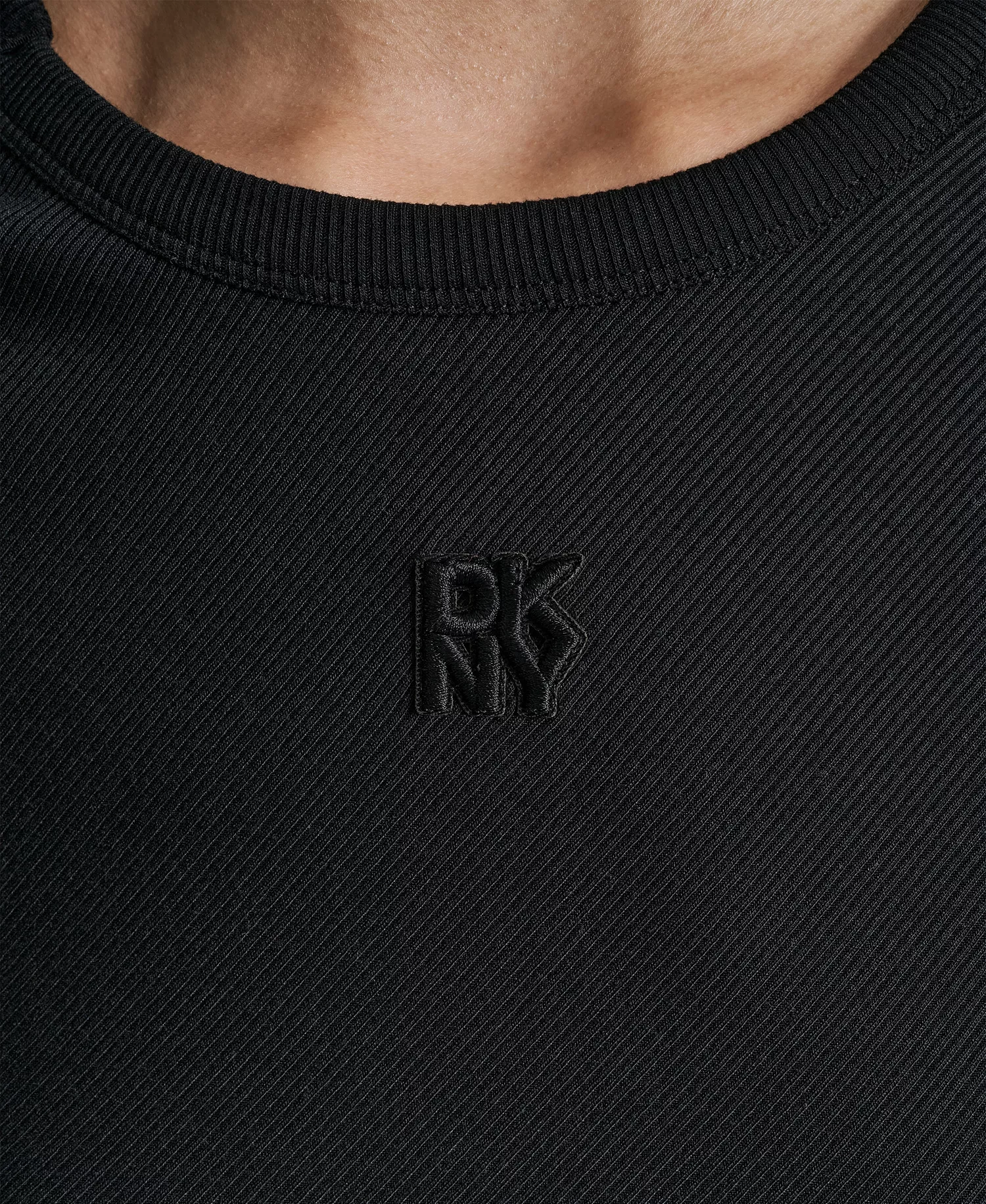 Petite Crew Neck Short-Sleeve T-Shirt - Black - PL