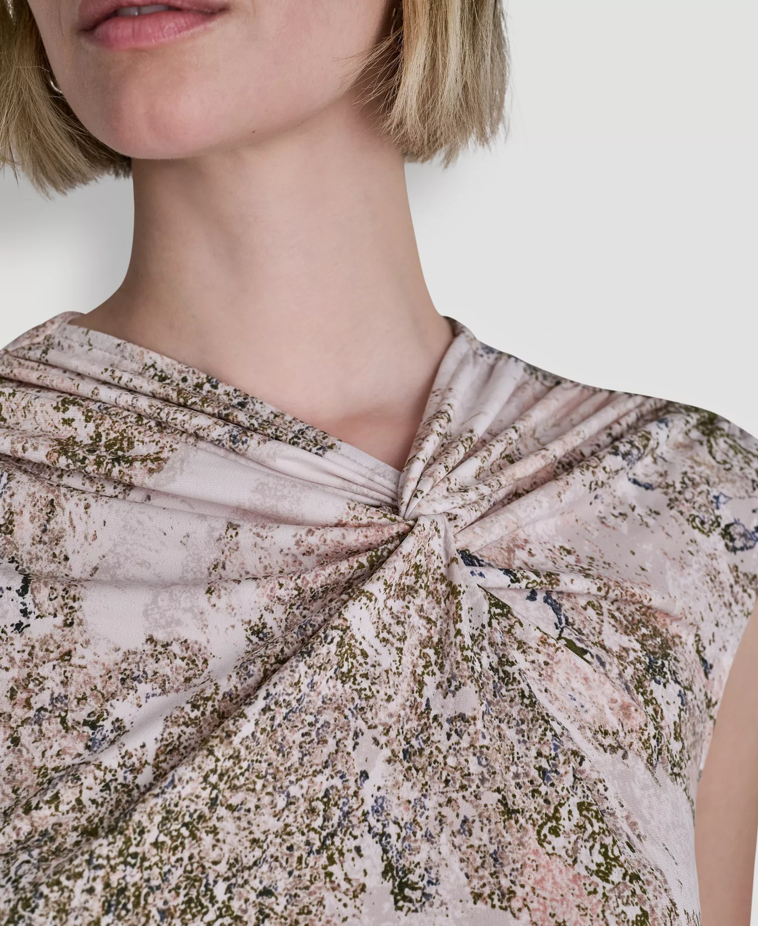 Women's Sleeveless Printed Asymmetrical Neck Knit Top - Coconut/tr - L