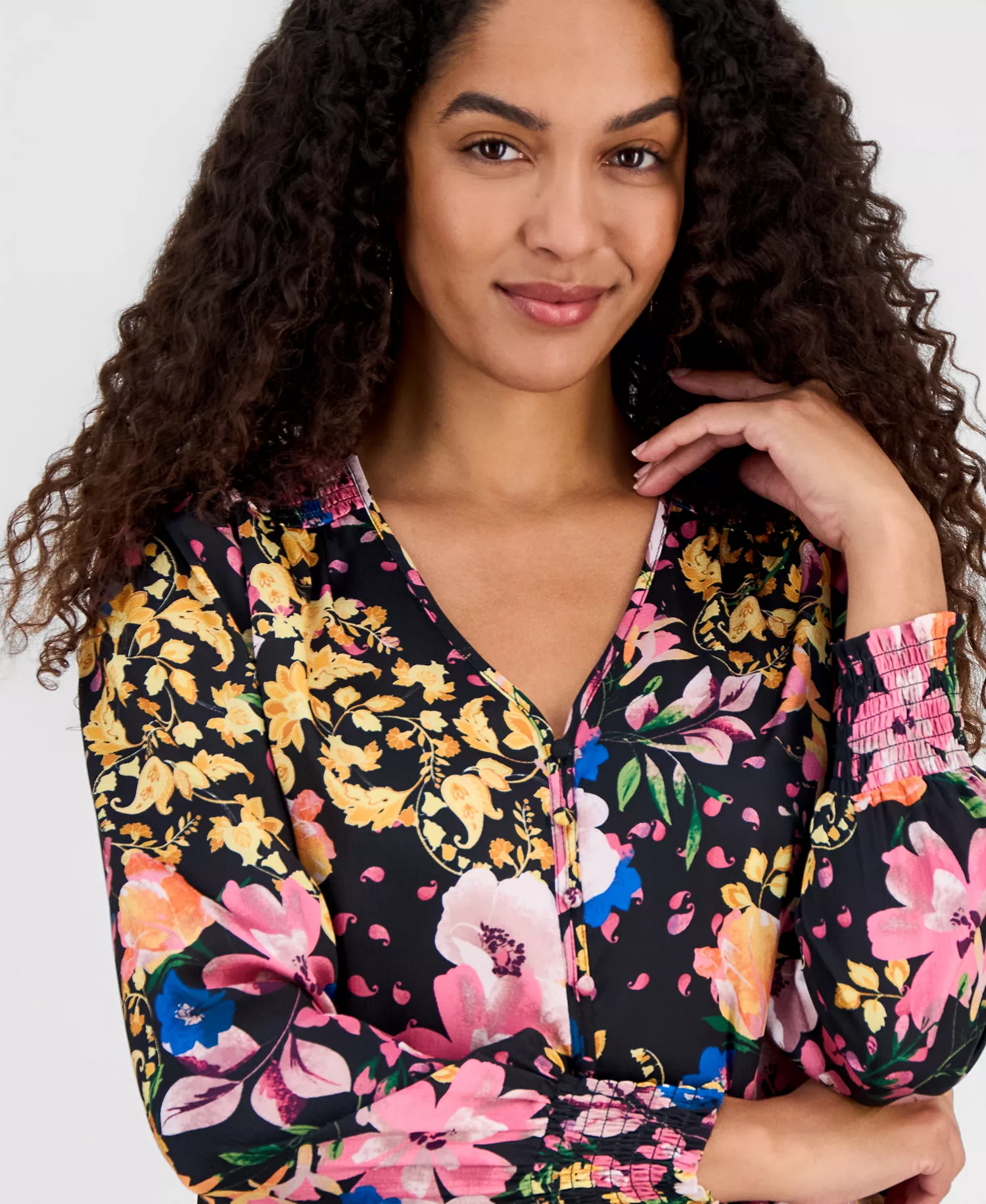 Women's Printed V-Neck Pleated-Back Top - Gilded Garden Print - L