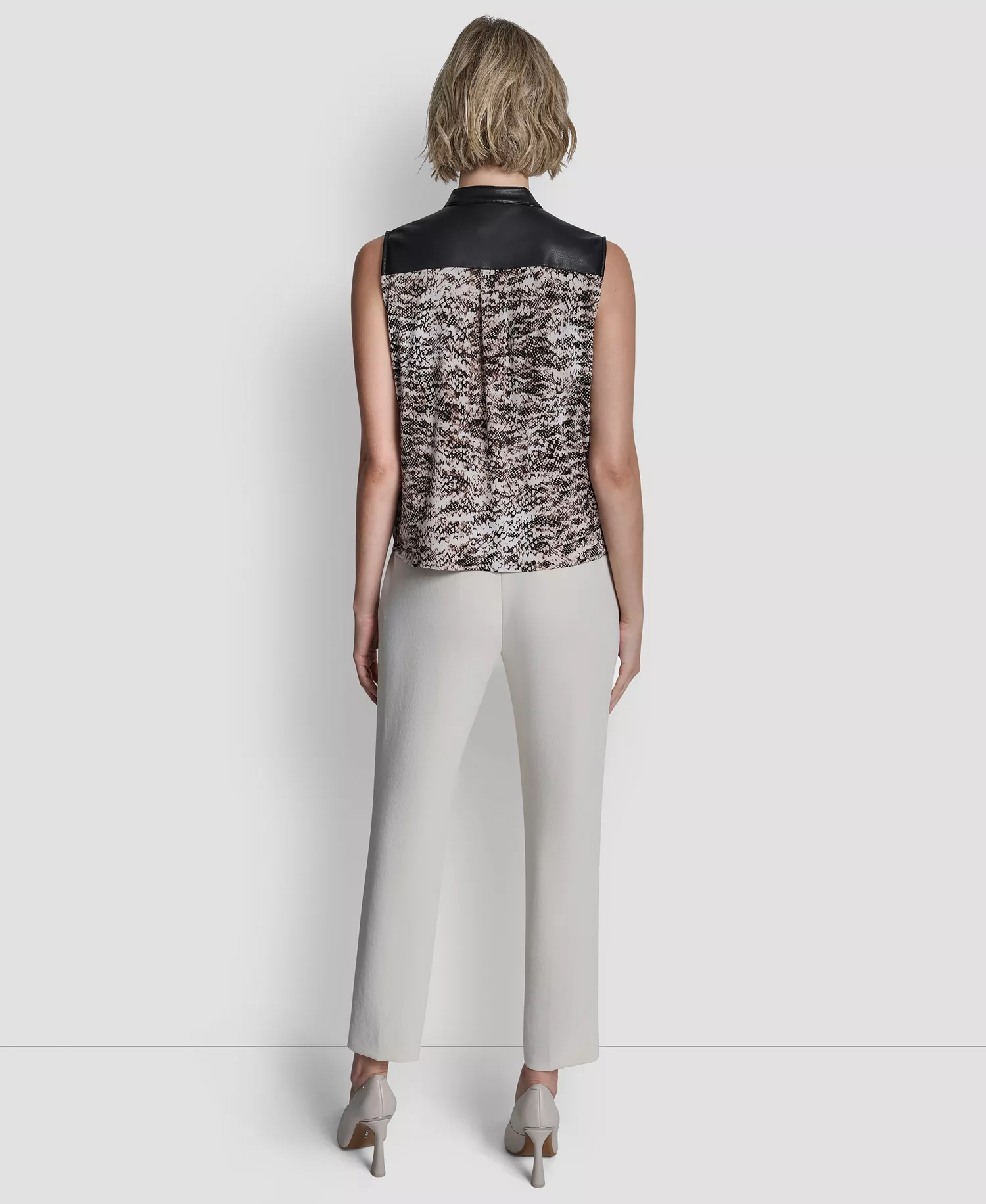 Women's V-Neck Cross Over Top - Travertine/ecru Multi - L