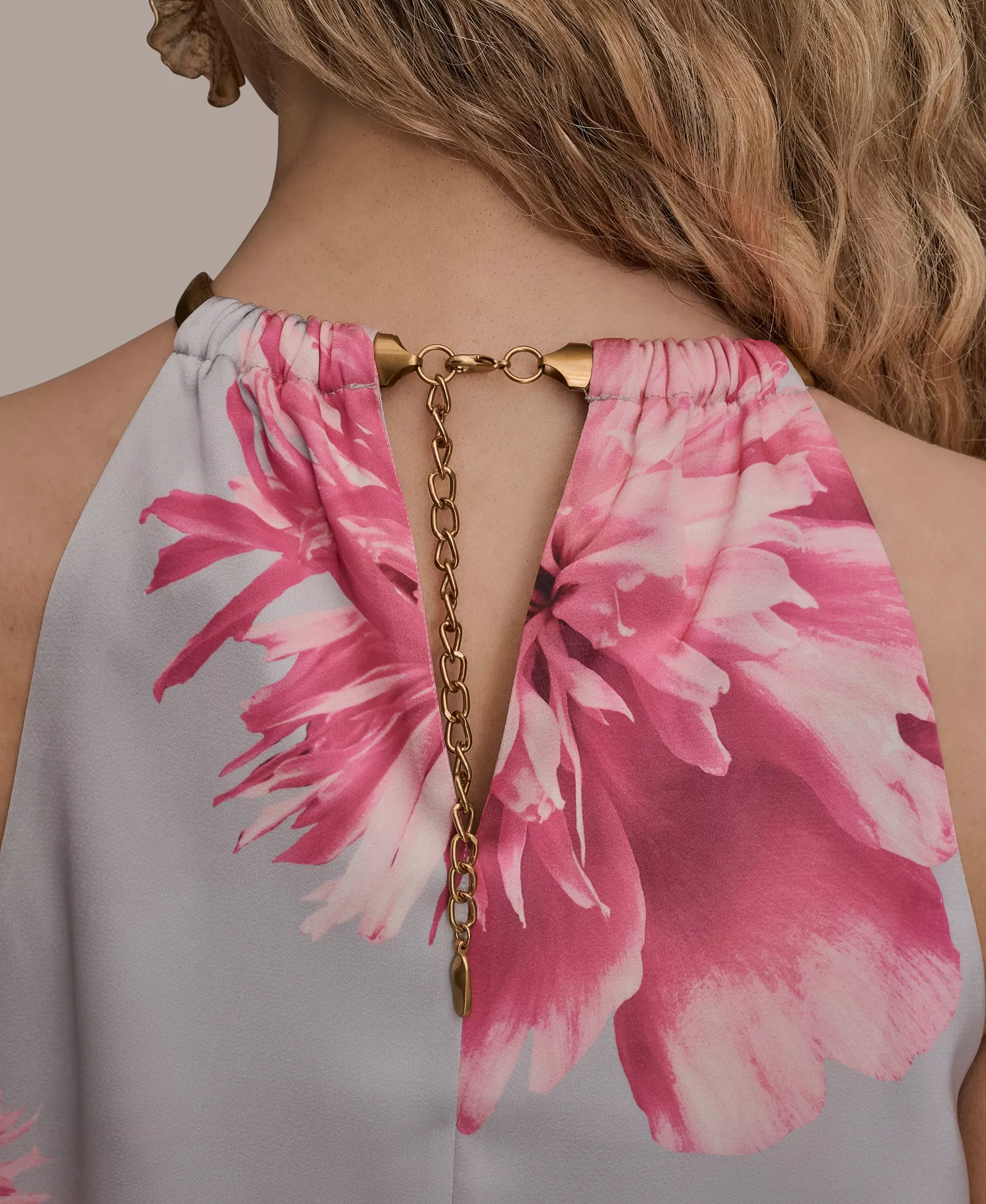 Women's Printed Twist Neck Coil Halter Top - Pink Sands Multi - L