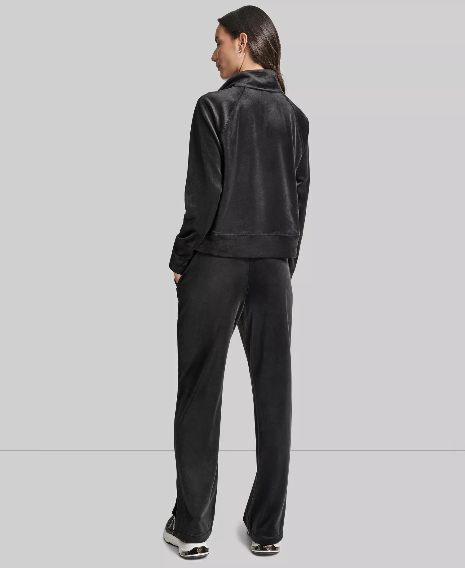 Women's Platinum Velour Embroidered Logo Sweatshirt - Black - L