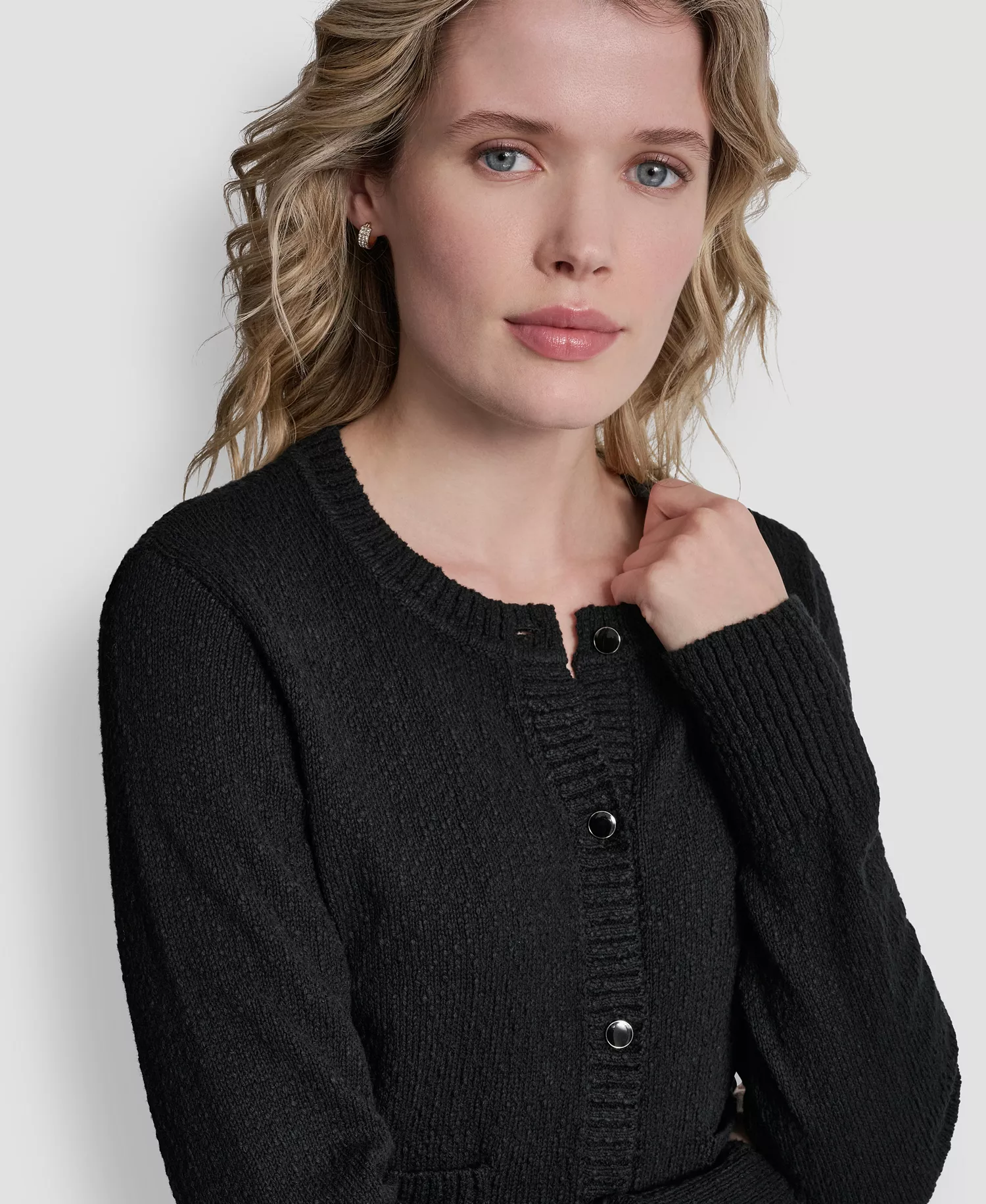 Women's Crewneck Front-Enamel Button Cardigan - Black - L