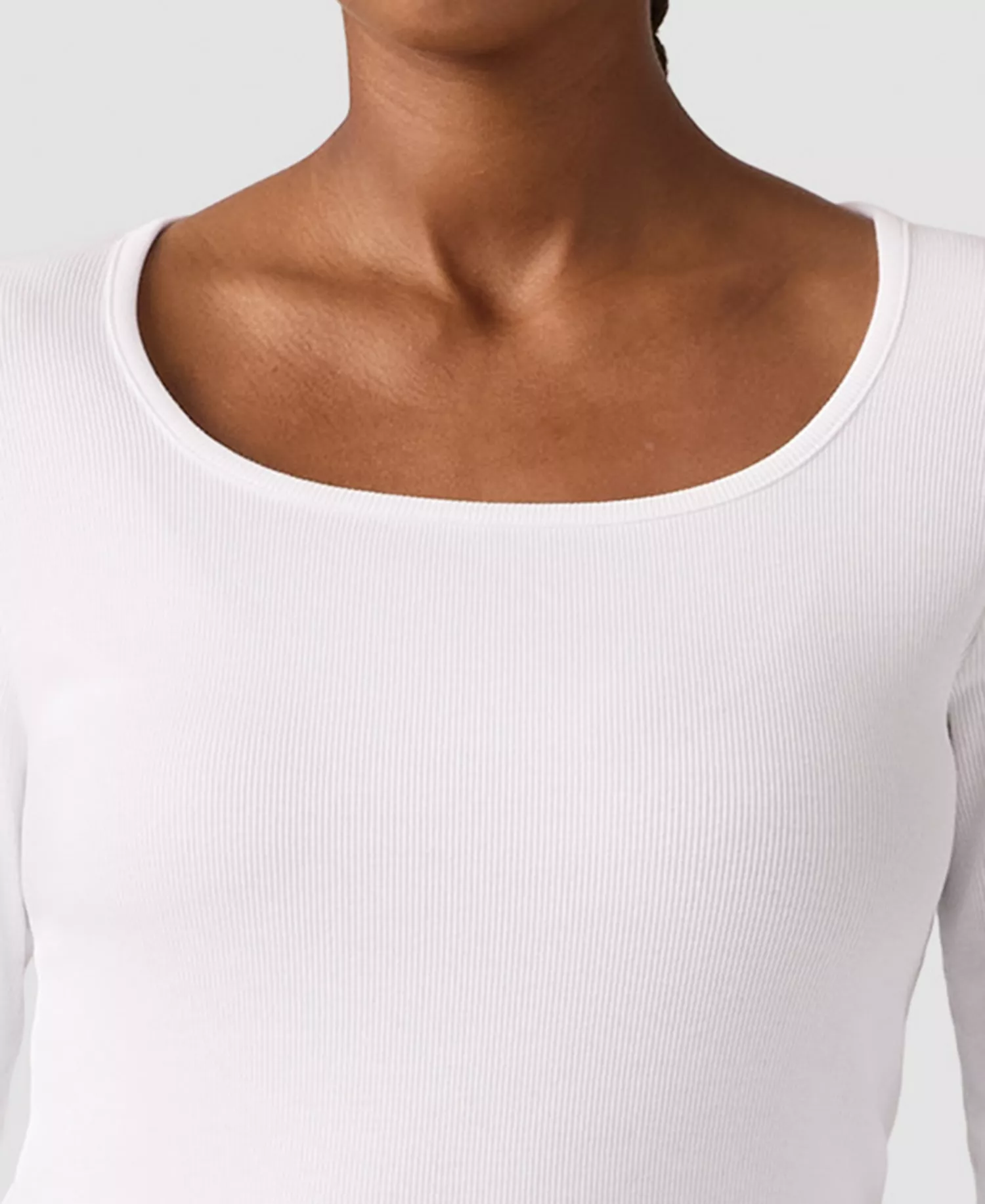 Women's Essential Scoop Neck T-Shirt - Bright White - L