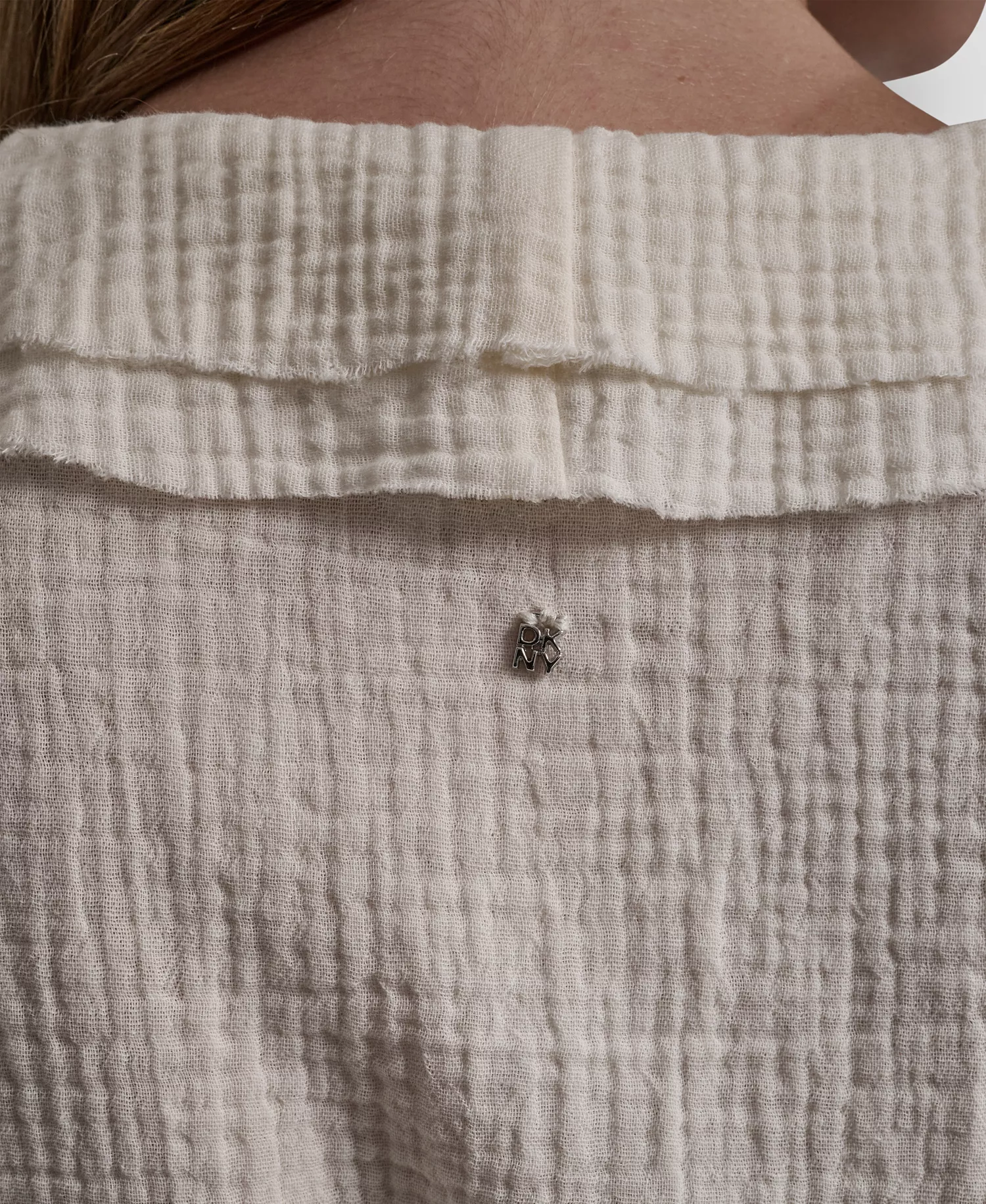 Women's V-Neck Short Puff Sleeve Tie-Front Shirt - Eggnog - L