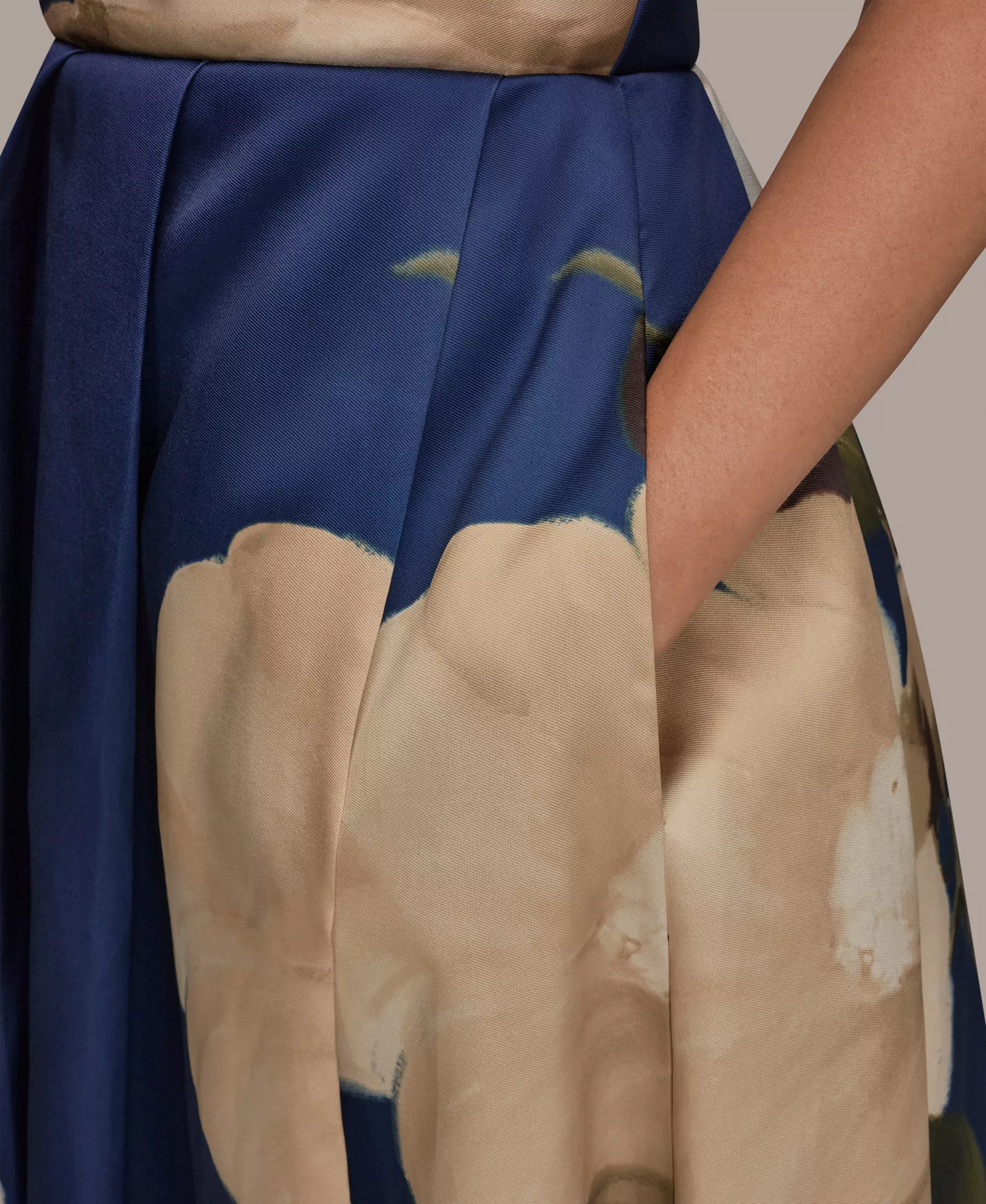 Women's Off-The-Shoulder Ball Gown Dress - Ink Multi - 10