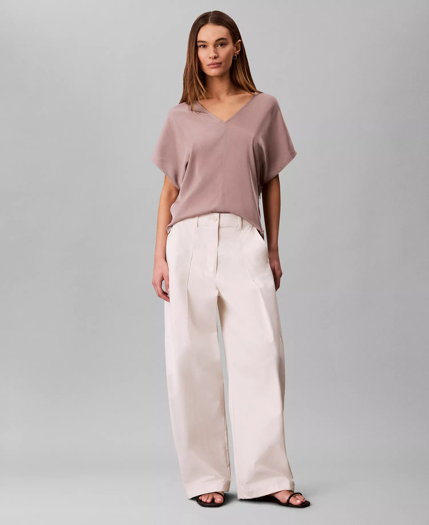 Women's Short-Sleeve V-Neck Top - Dusted Fox - L