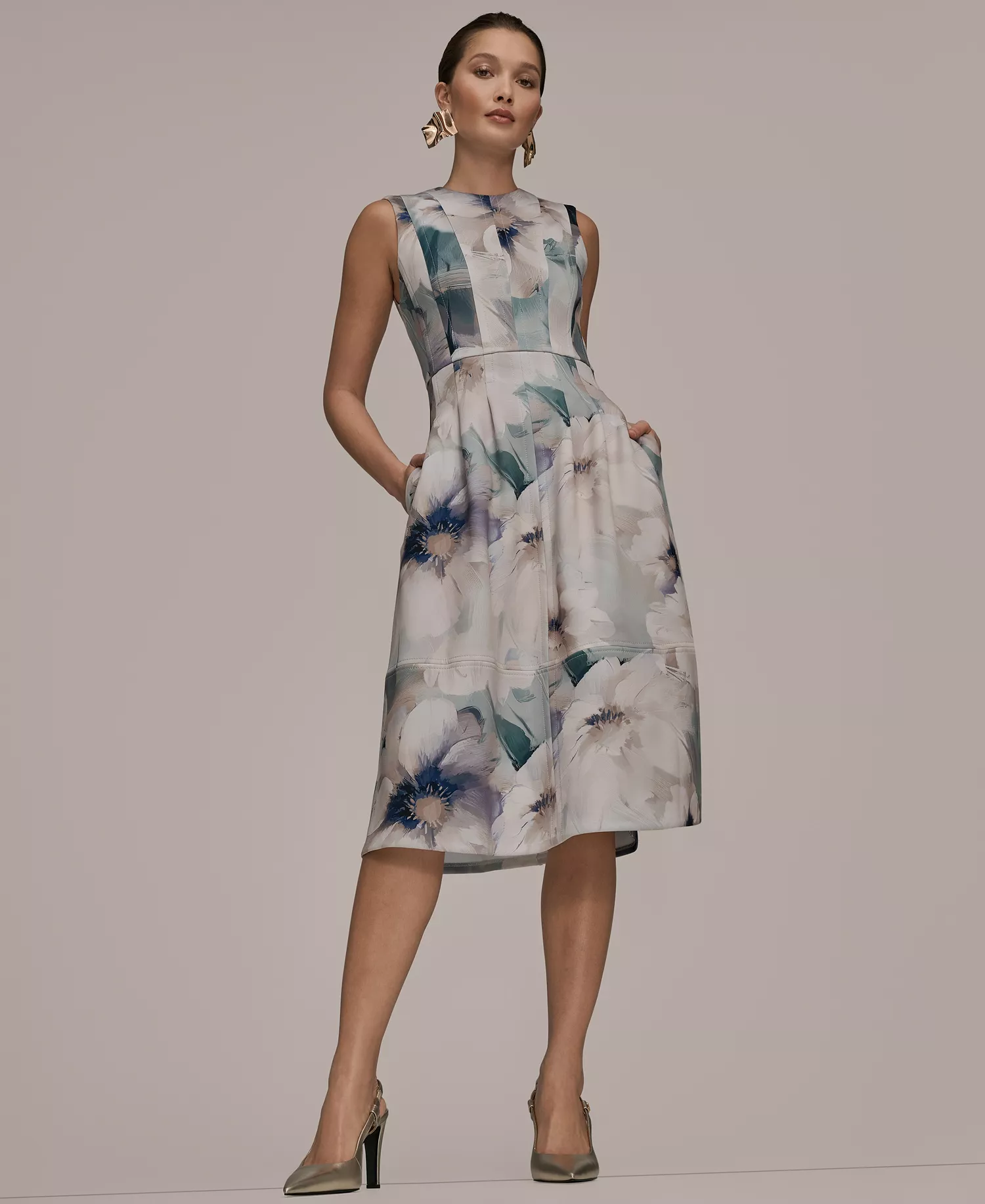 Women's Sleeveless Floral Fit and Flare Midi Dress - Laurel Multi - 10