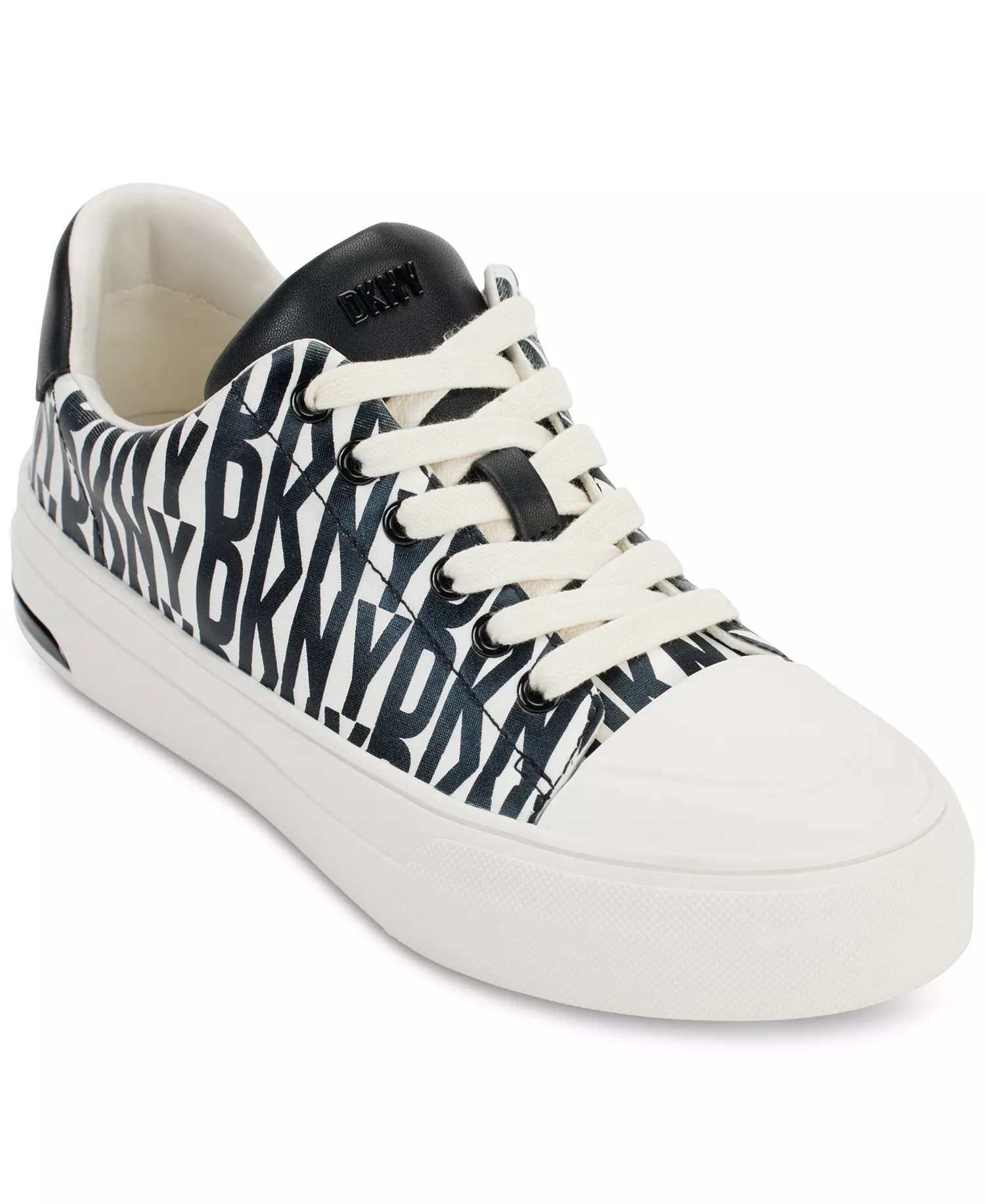 Women's York Lace-Up Low-Top Sneakers - Black/ Eggnog - 5M