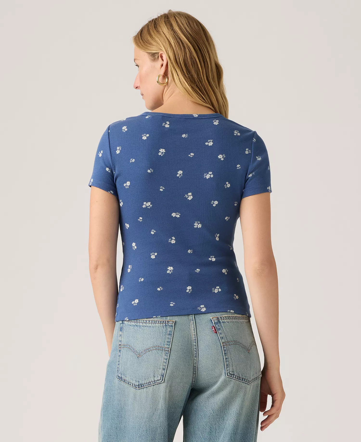 Women's Hayes Slim-Fit Short-Sleeve Crewneck T-Shirt - Angela Daisy V2 Sunshine Blue - L