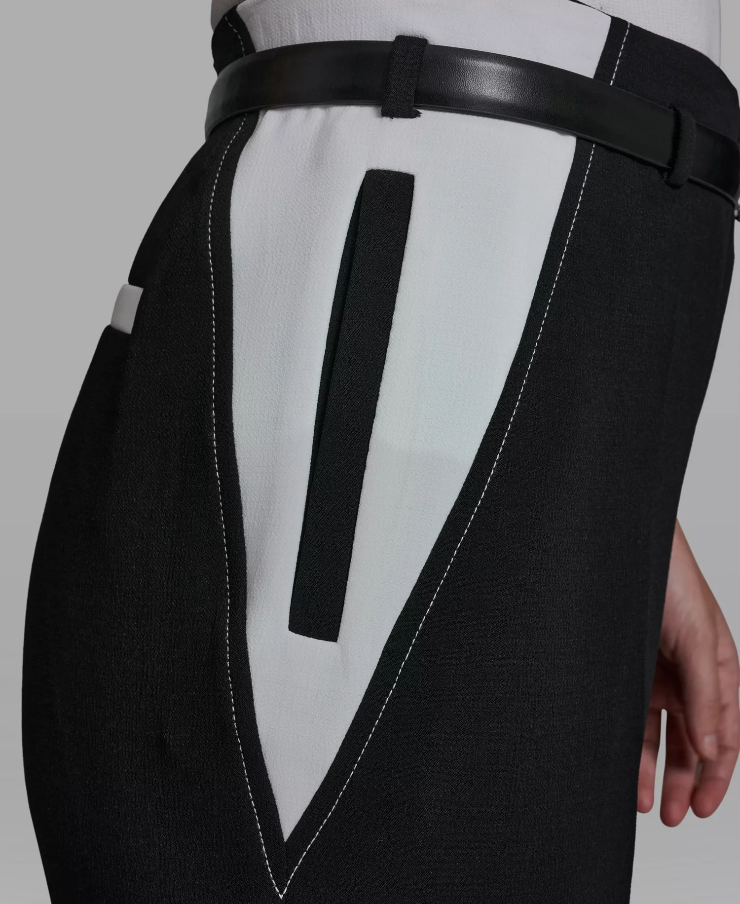 Women's Color Blocked Belted Straight Pants - Black - 10