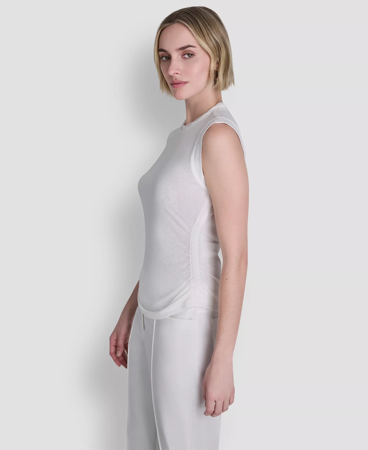 Women's Printed Tissue Knit Sleeveless Crew Neck Top - Ivory - L