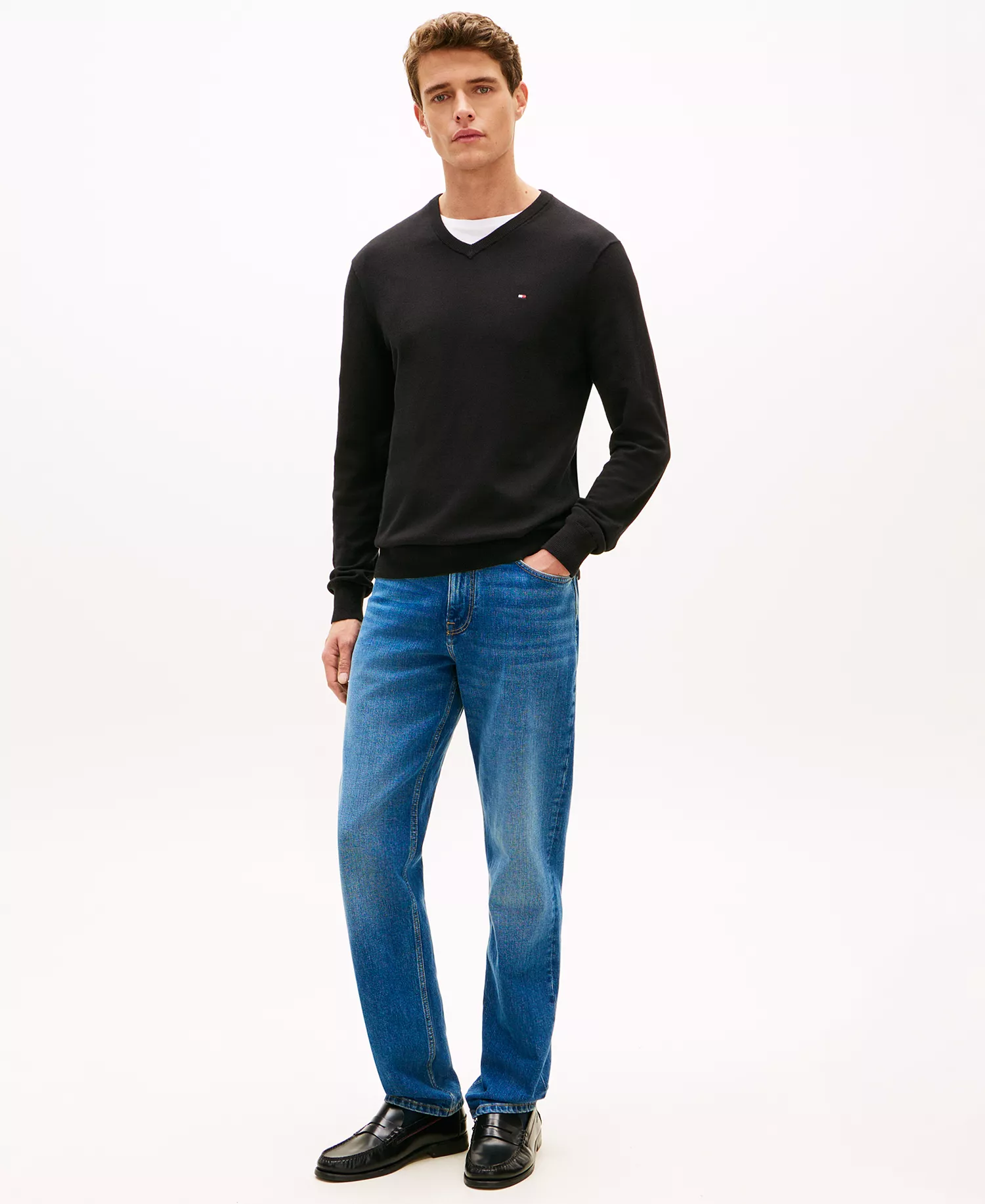 Men's Essential Solid V-Neck Sweater - Black - L