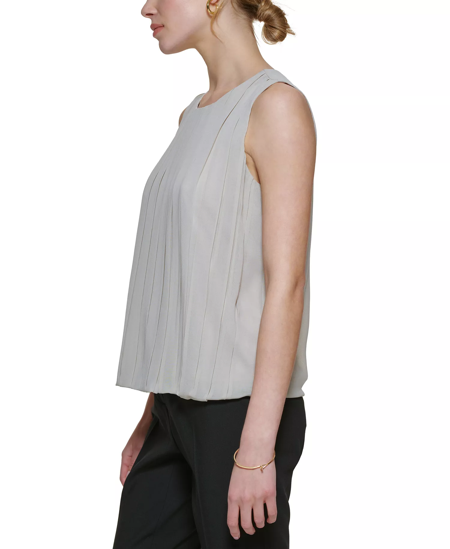 Sleeveless Pleated Blouse - Khaki - L