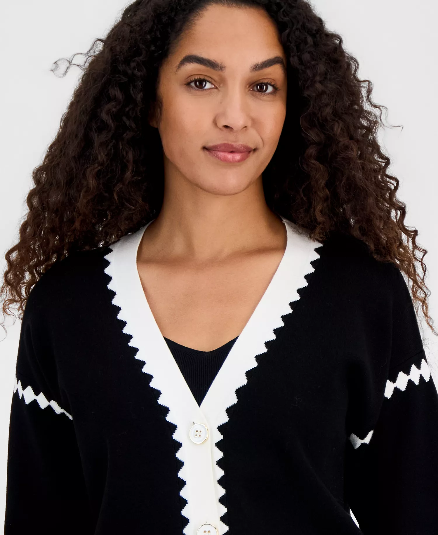 Women's Colorblocked V-Neck Button Cardigan - Black / White Star - L