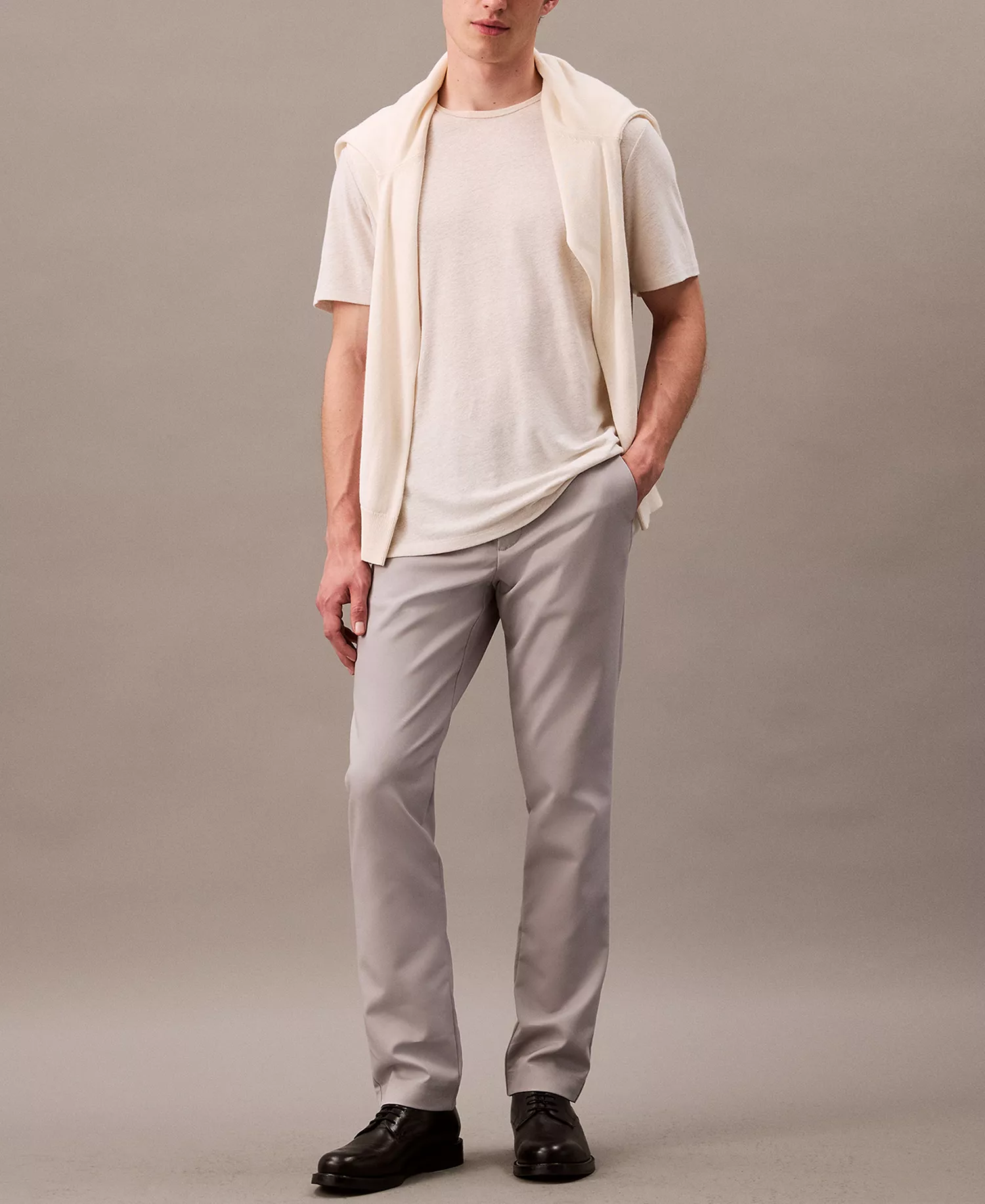 Men's Slim-Fit Modern Stretch Chino Pants - Alloy - 29 - 30