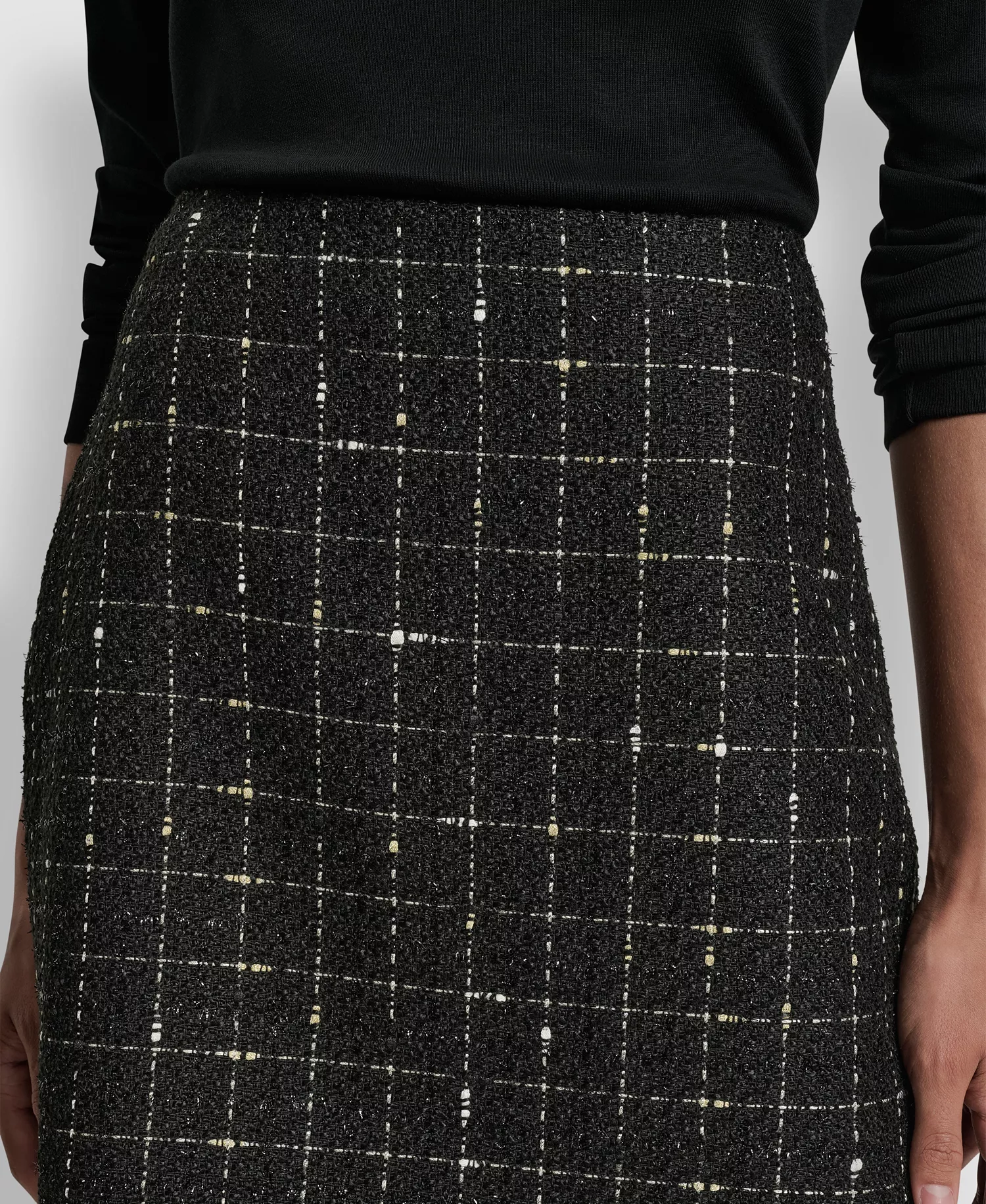 Women's Back Darts Mini Skirt - Black/Golld Windowpane Boucle - 0