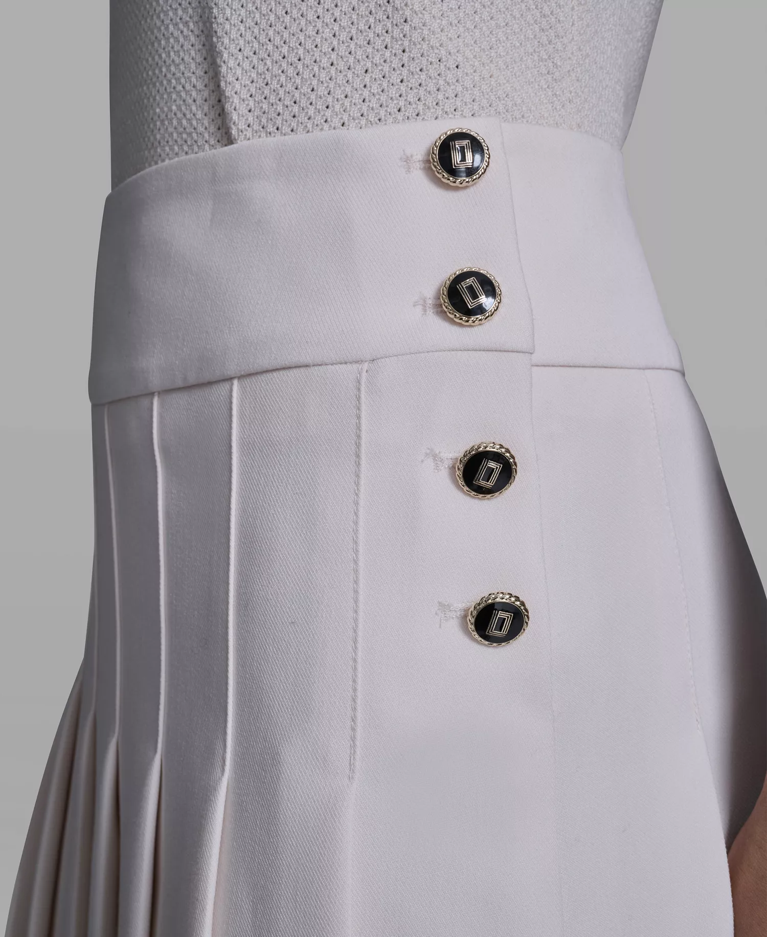 Women's Woven Knee Length Pleated Skirt - Bisque - 0