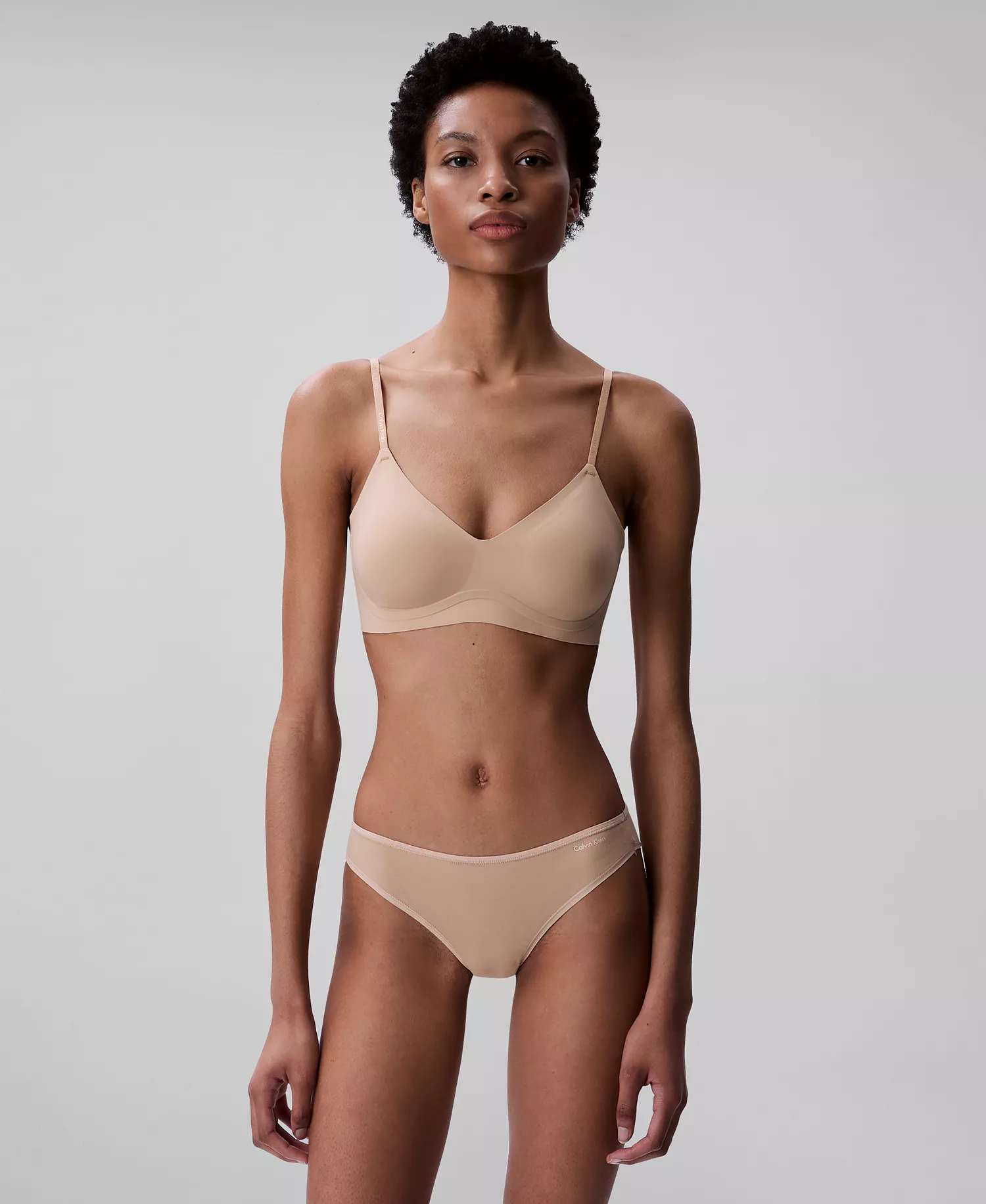 Women's Invisibles Gel Wire Lightly Lined Bralette QF7142 - Bare - L