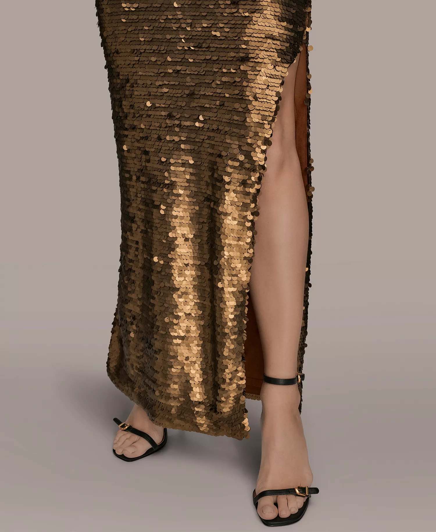 Women's Sleeveless Halter Dress - Vicuna - 10