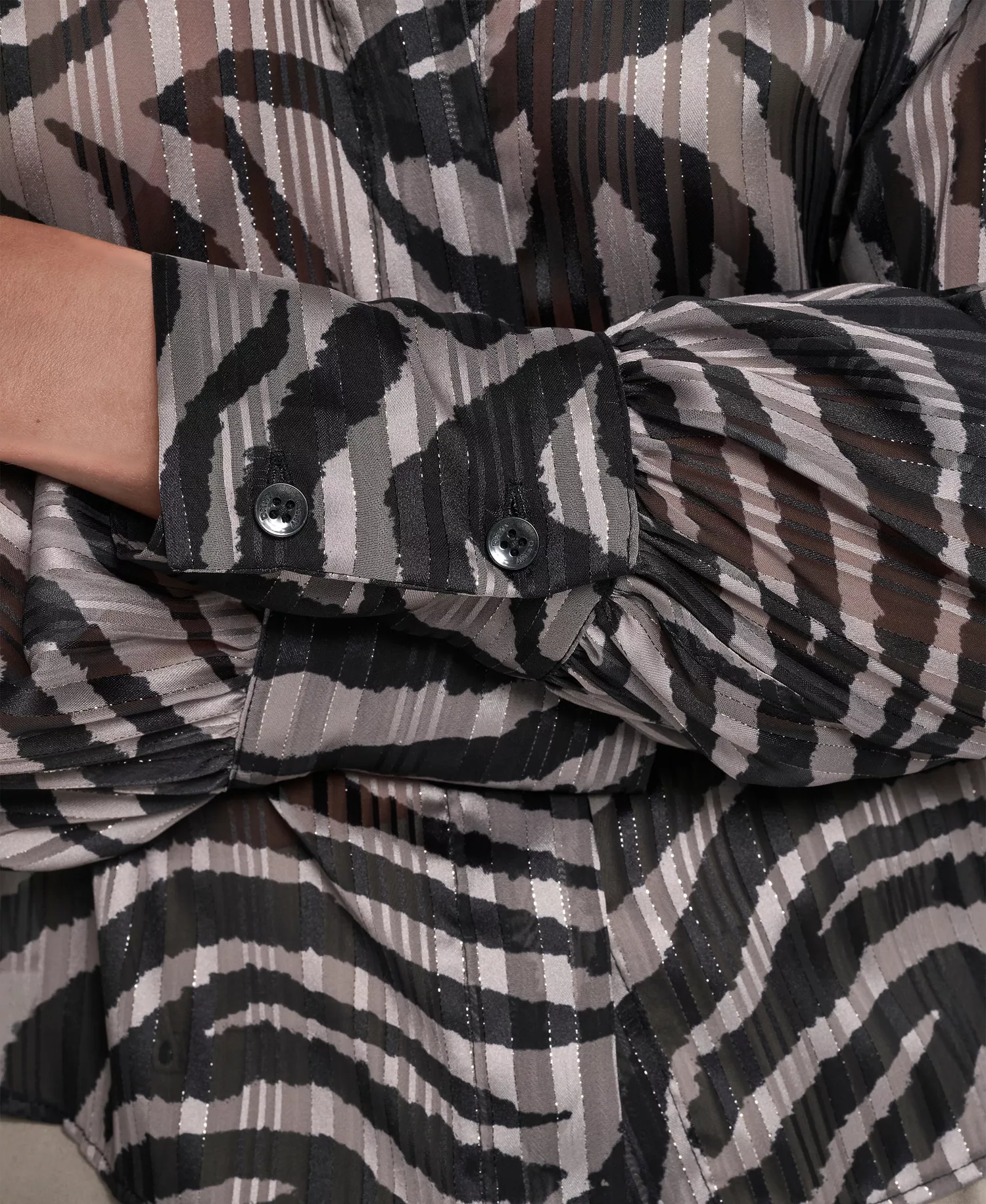 Women's Long Sleeve Collared Blouse - Black/tan - L