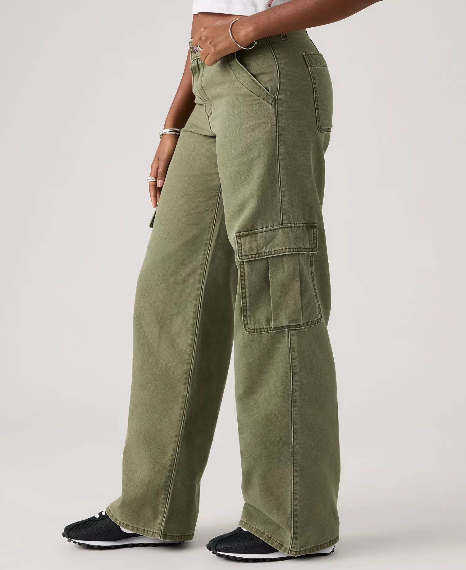 Women's Superlow Loose Cargo Jeans - Ivy Green - 24